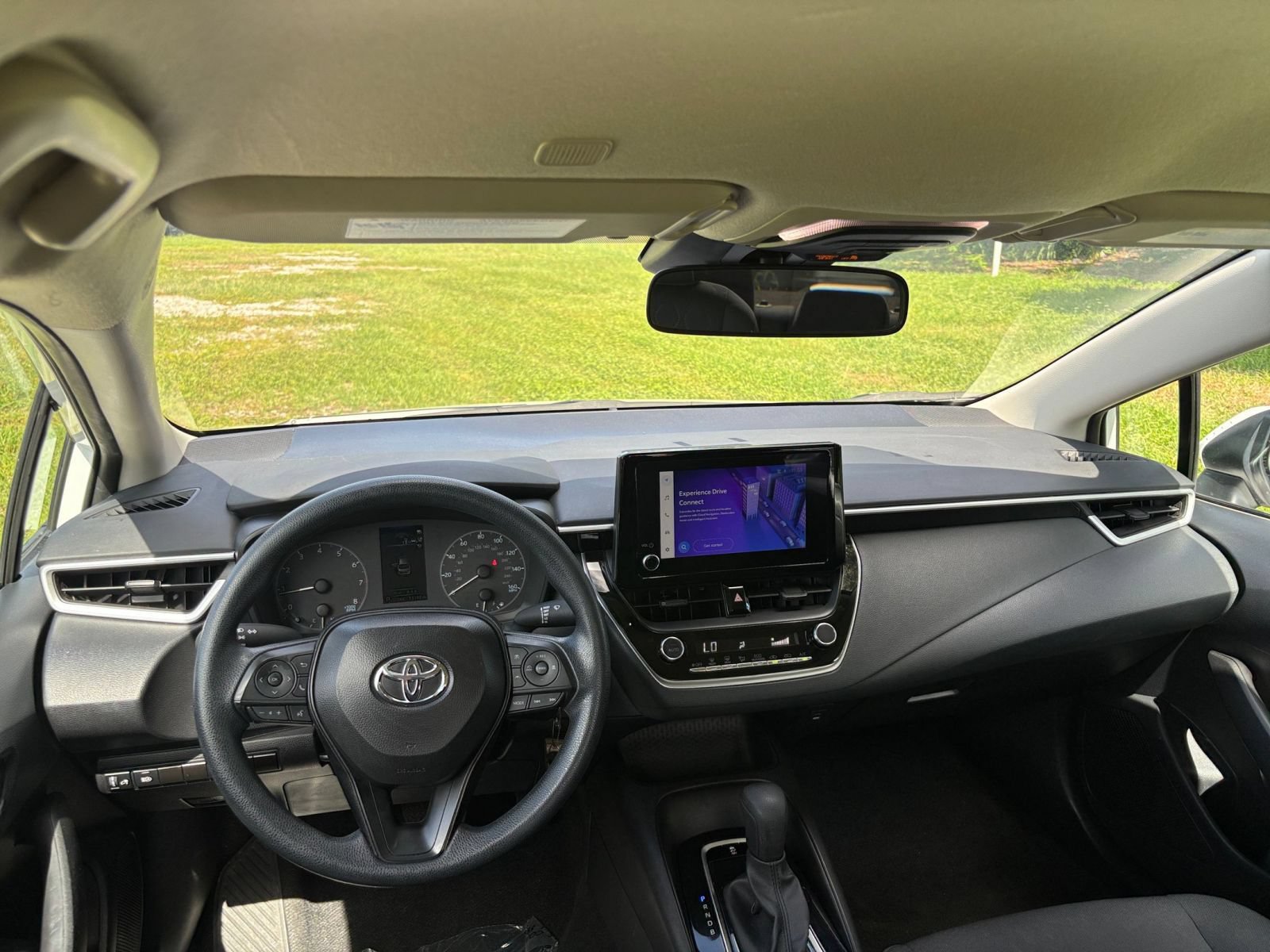 Thumbnail: 2025 Toyota Corolla - 32