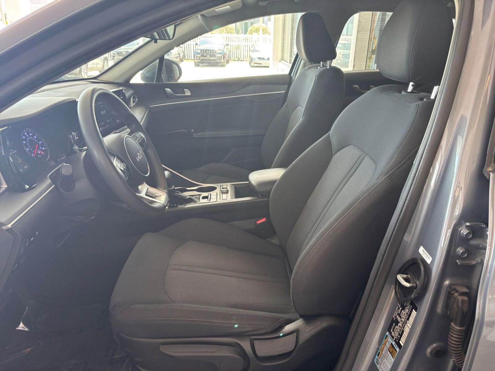 Thumbnail: 2023 Kia K5 - 28