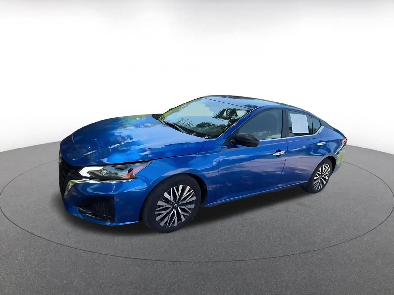 Thumbnail: 2025 Nissan Altima - 8