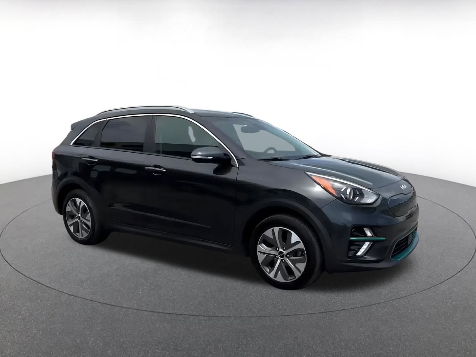 Thumbnail: 2022 Kia Niro - 2