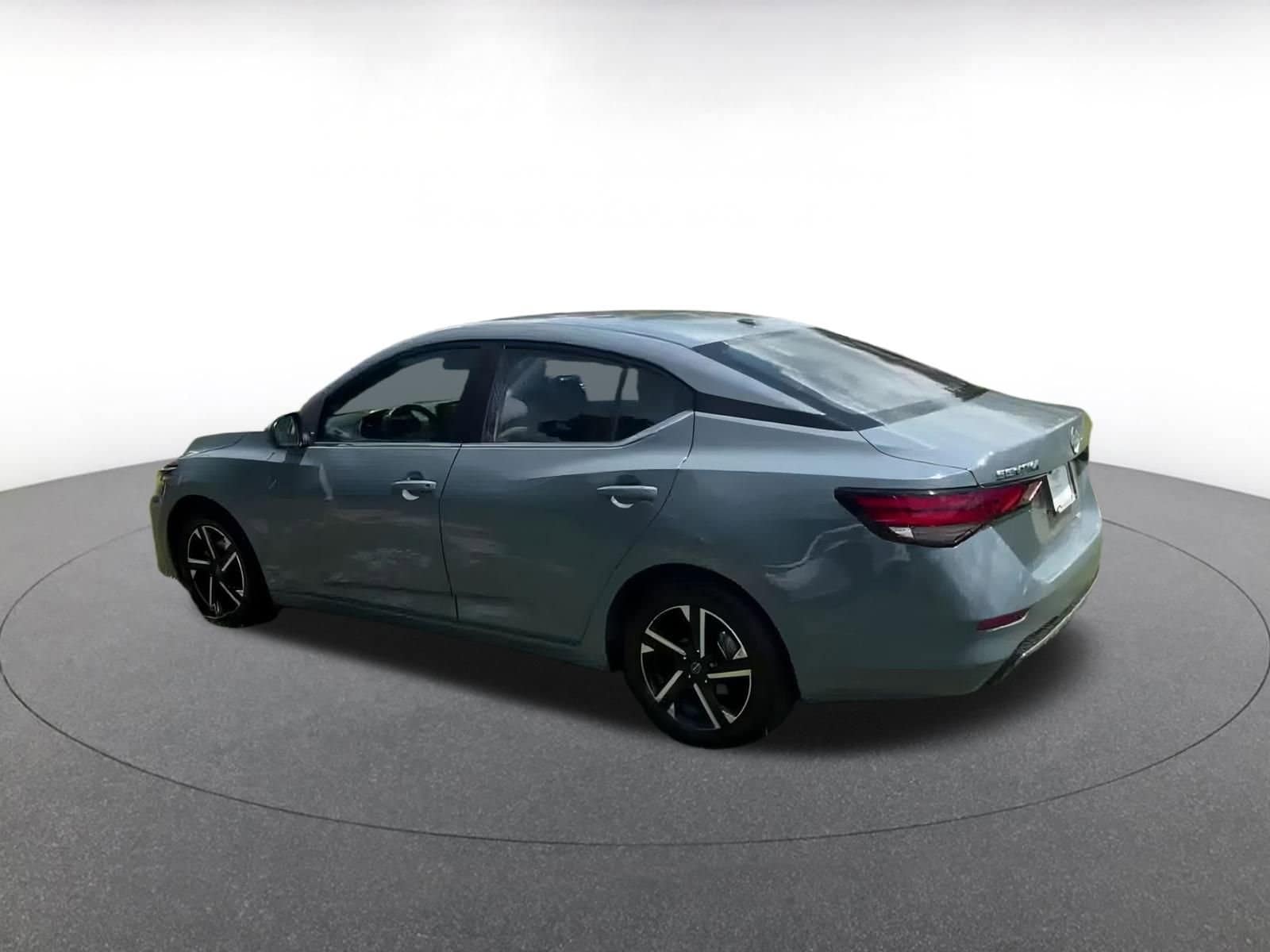 Thumbnail: 2024 Nissan Sentra - 10