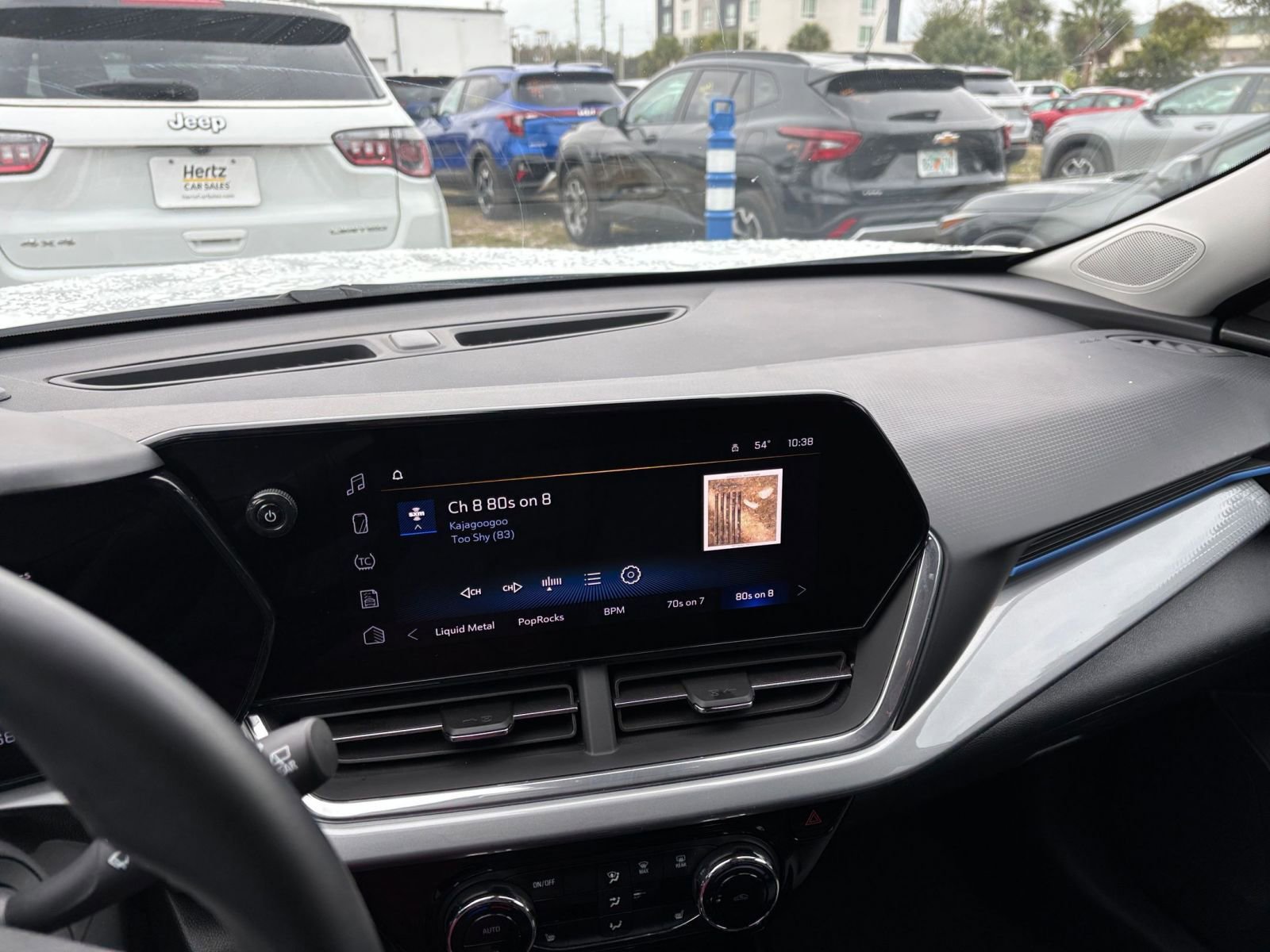 Thumbnail: 2025 Chevrolet Trax - 21