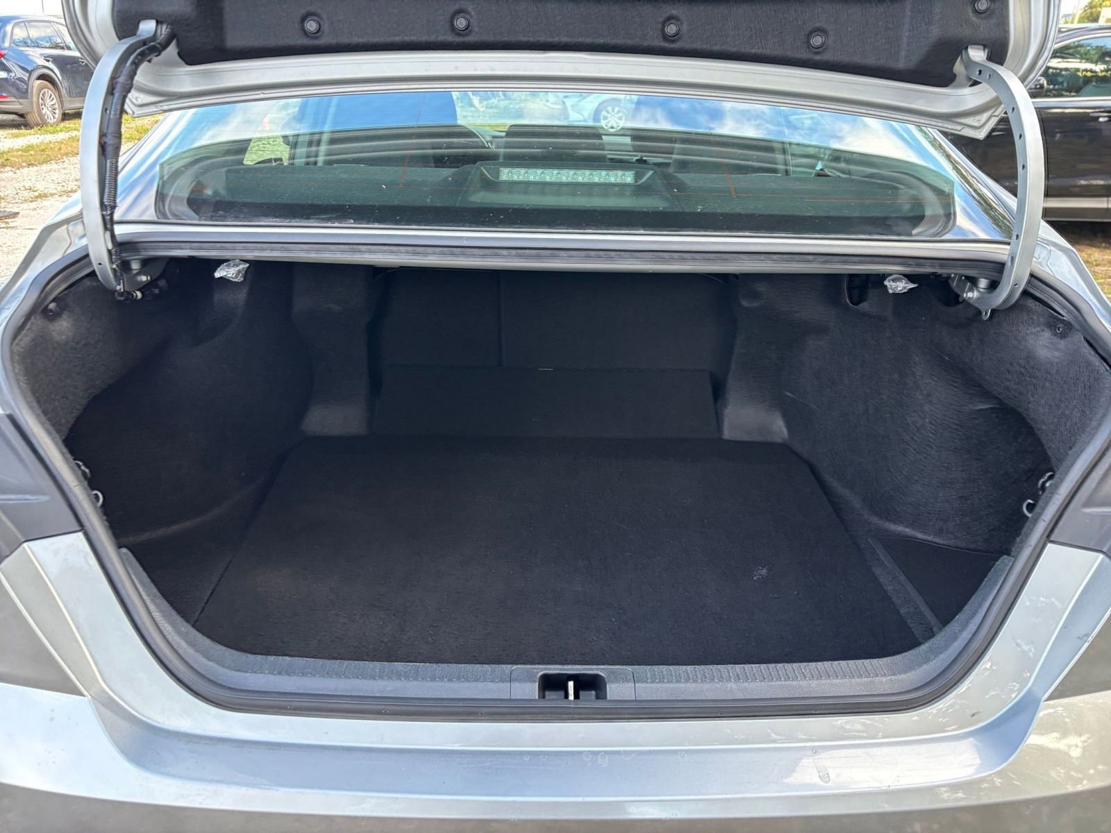 Thumbnail: 2025 Toyota Camry - 31