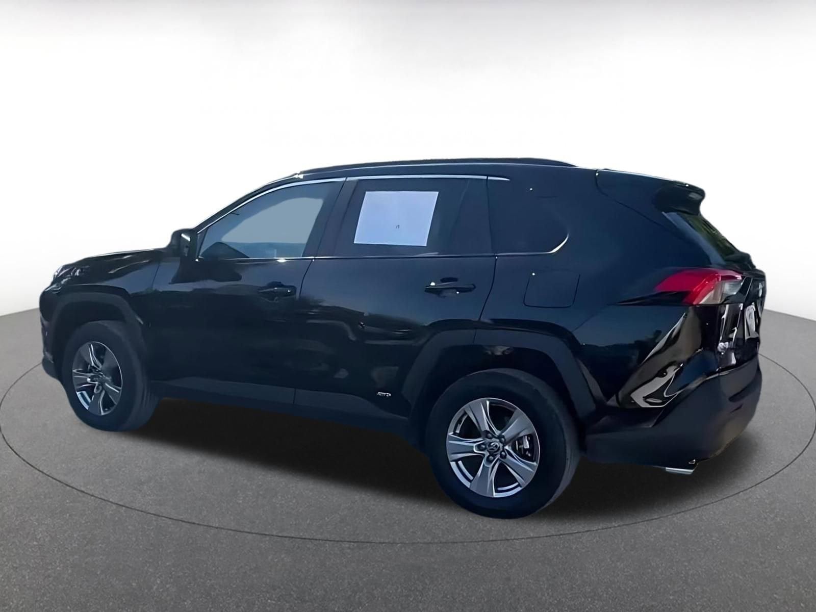 Thumbnail: 2025 Toyota RAV4 - 10