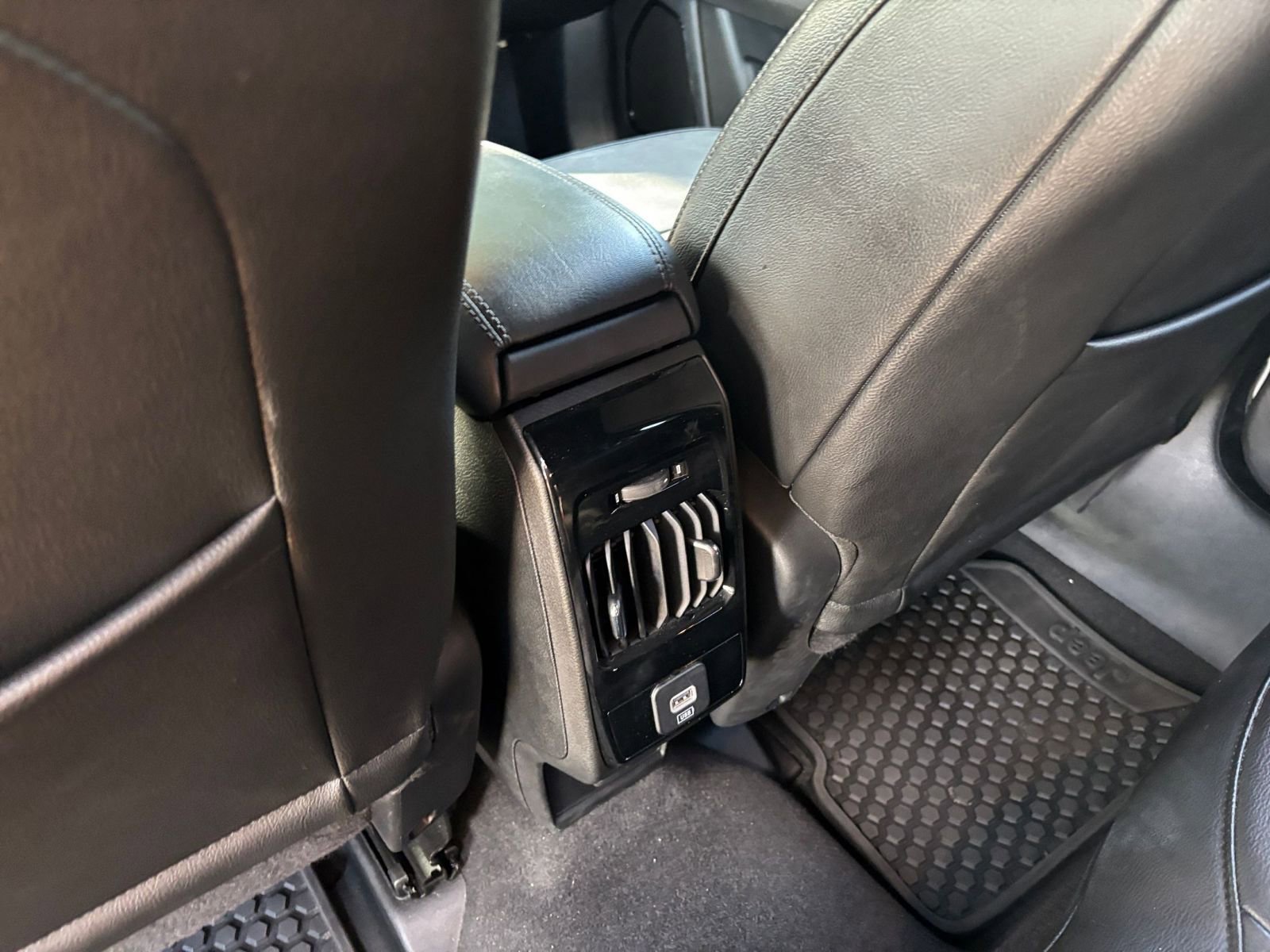 Thumbnail: 2025 Jeep Compass - 24