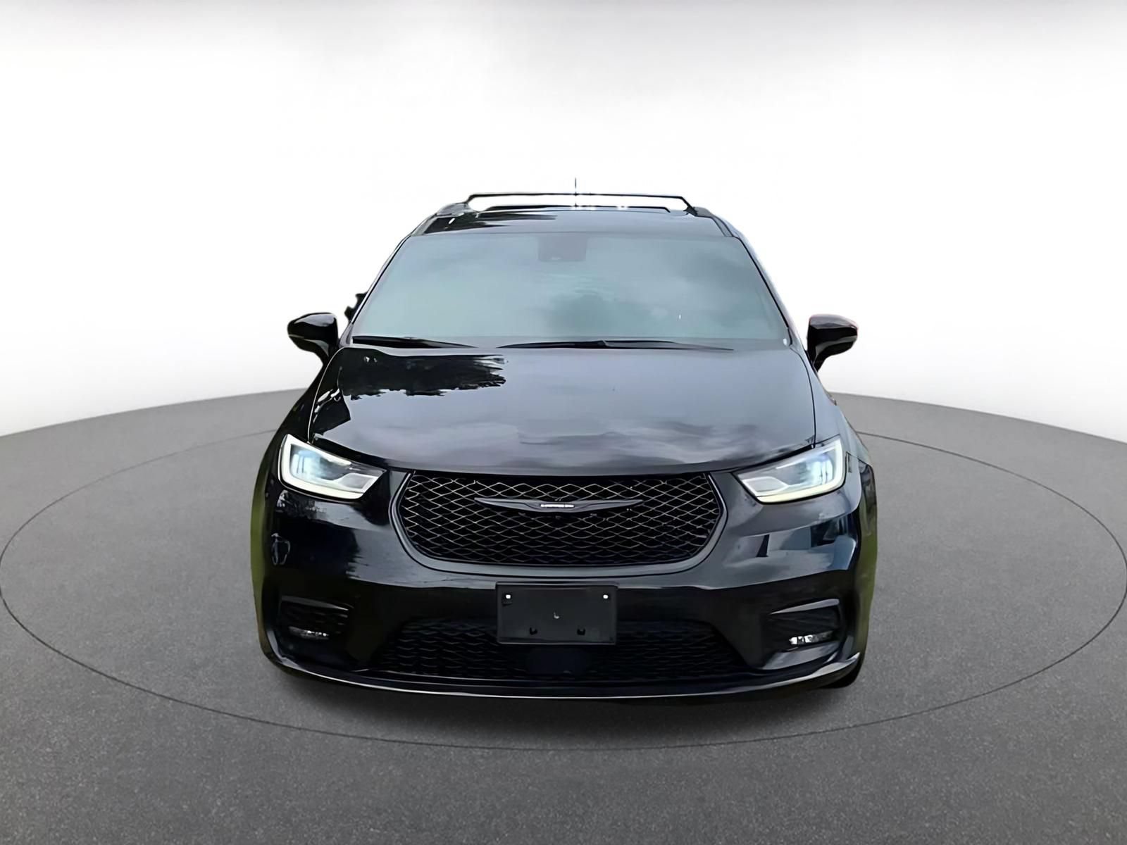 Thumbnail: 2025 Chrysler Pacifica - 4