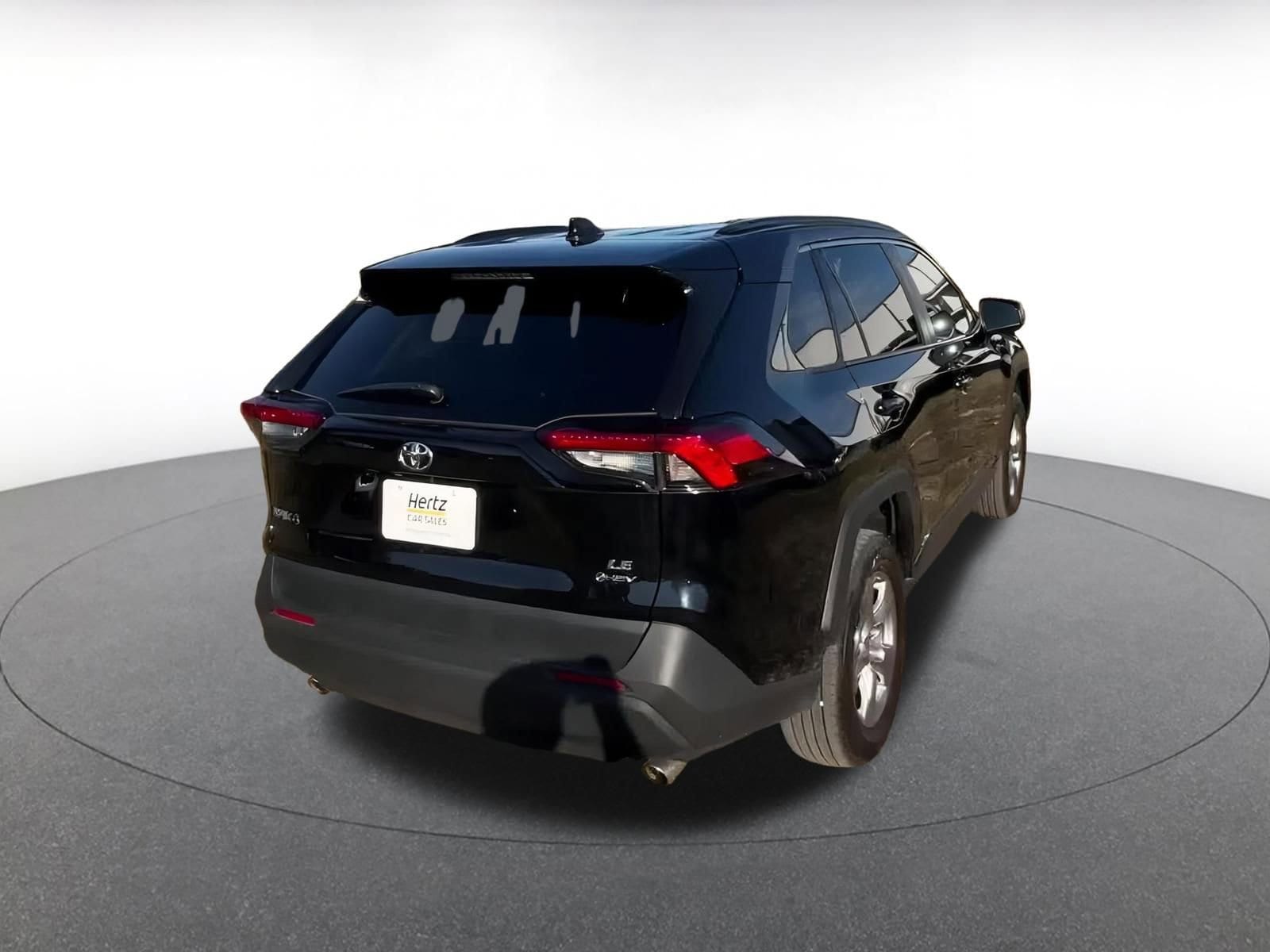 Thumbnail: 2025 Toyota RAV4 - 15