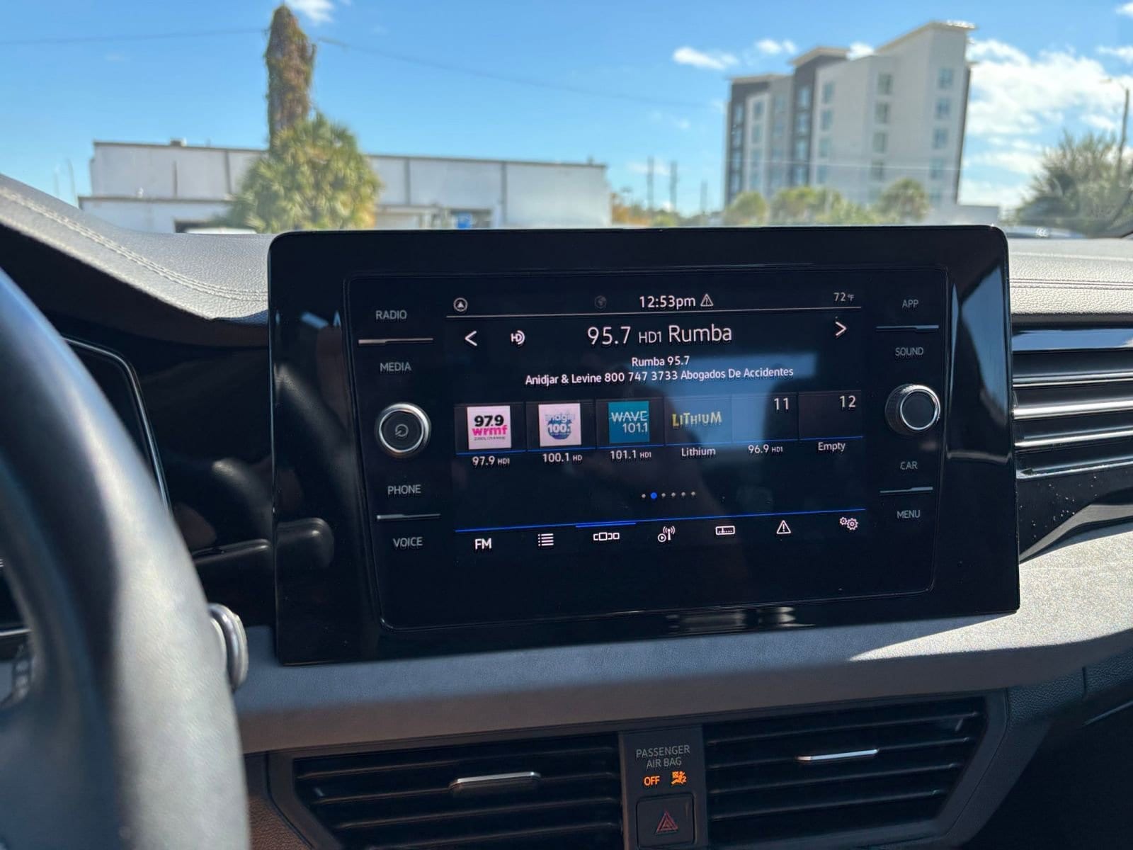 Thumbnail: 2025 Volkswagen Jetta - 21