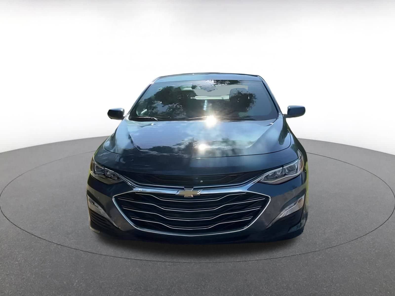 Thumbnail: 2024 Chevrolet Malibu - 4