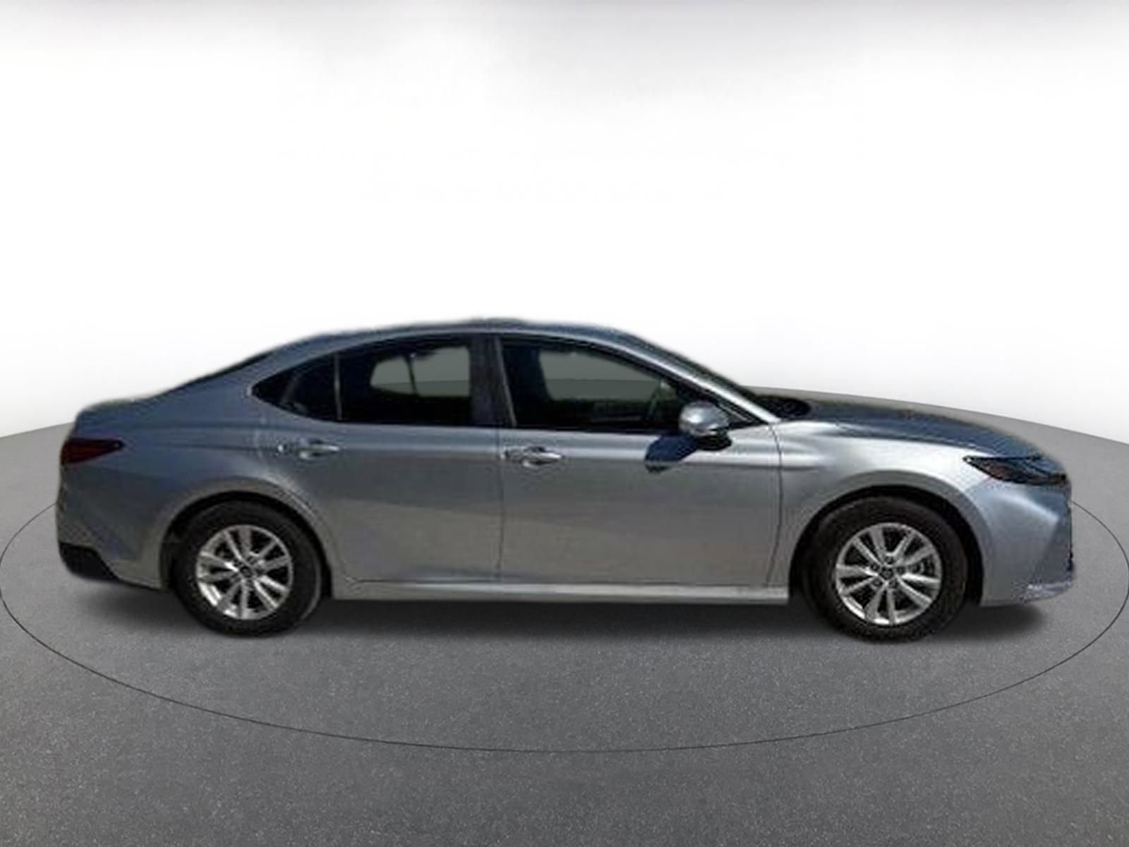 Thumbnail: 2025 Toyota Camry - 10