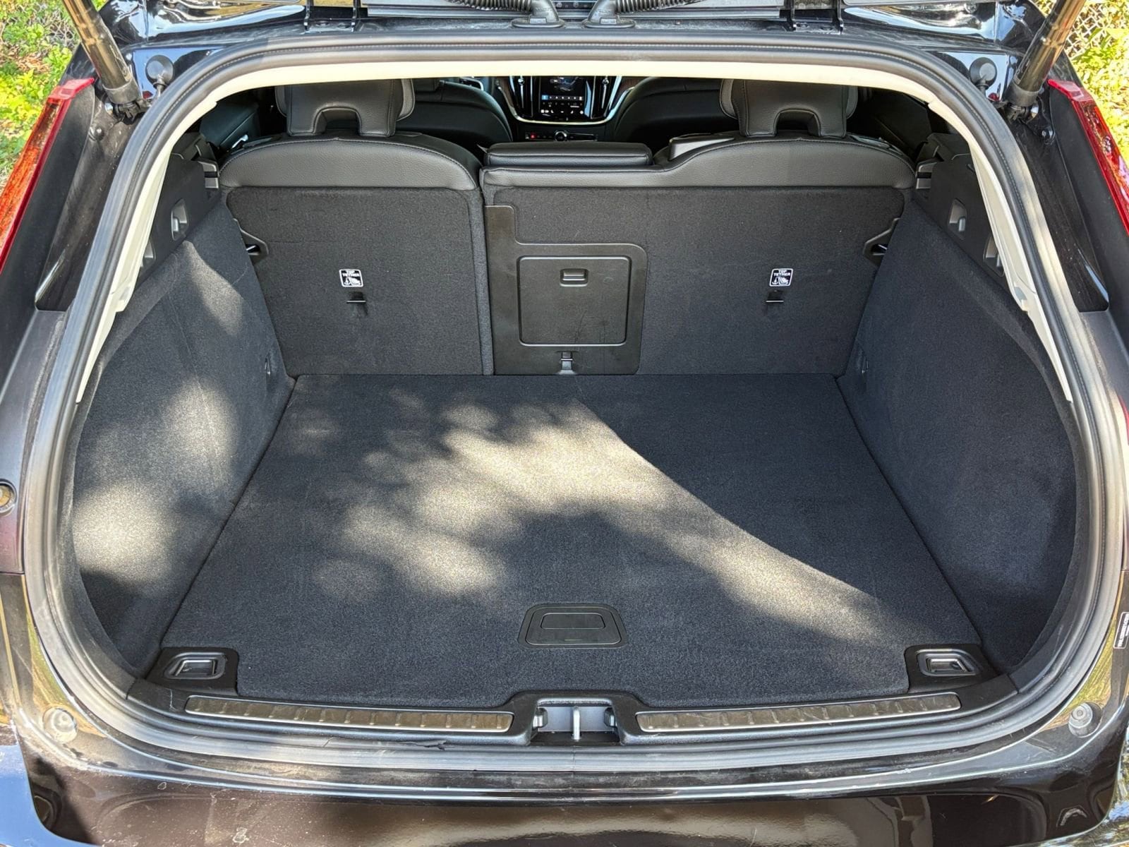 Thumbnail: 2025 Volvo S60 - 34