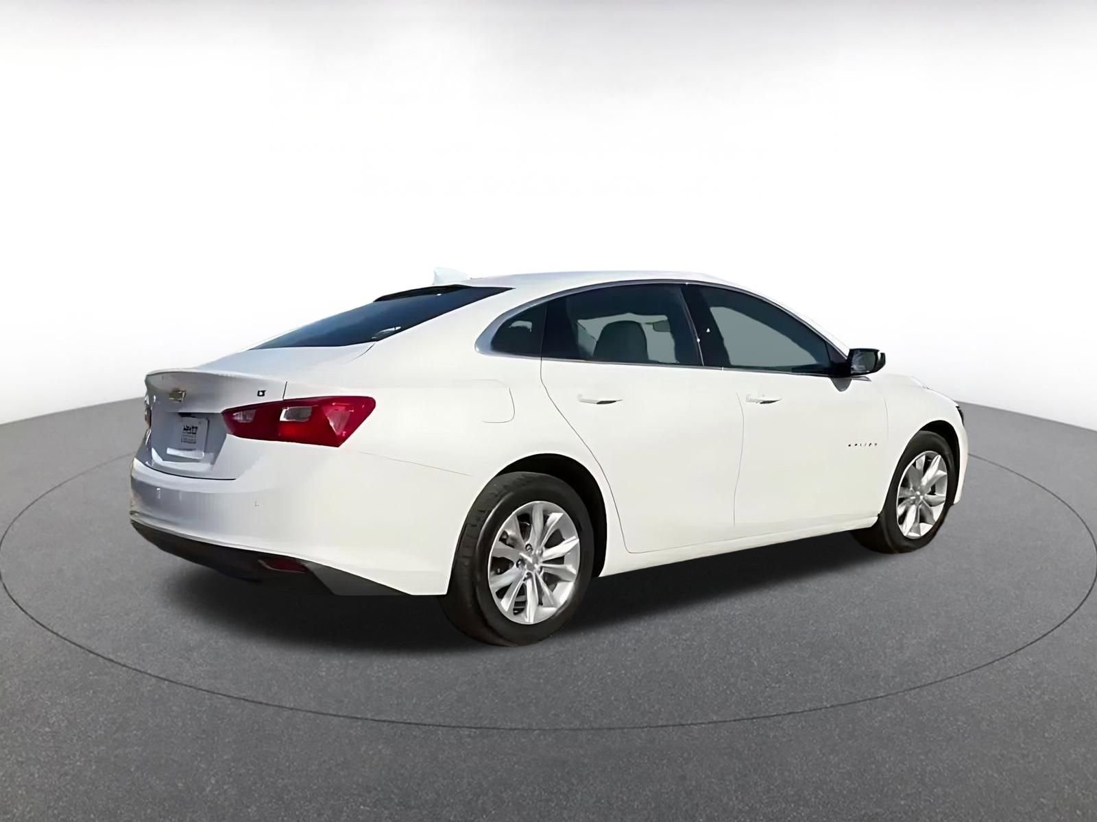 Thumbnail: 2024 Chevrolet Malibu - 14