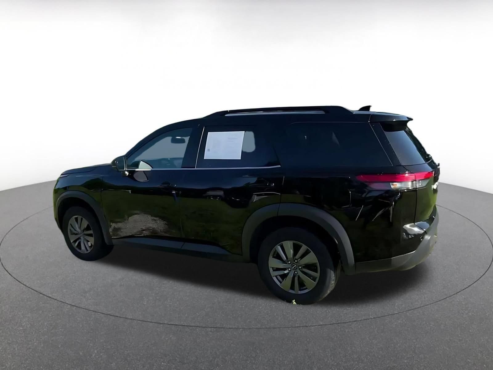 Thumbnail: 2025 Nissan Pathfinder - 10