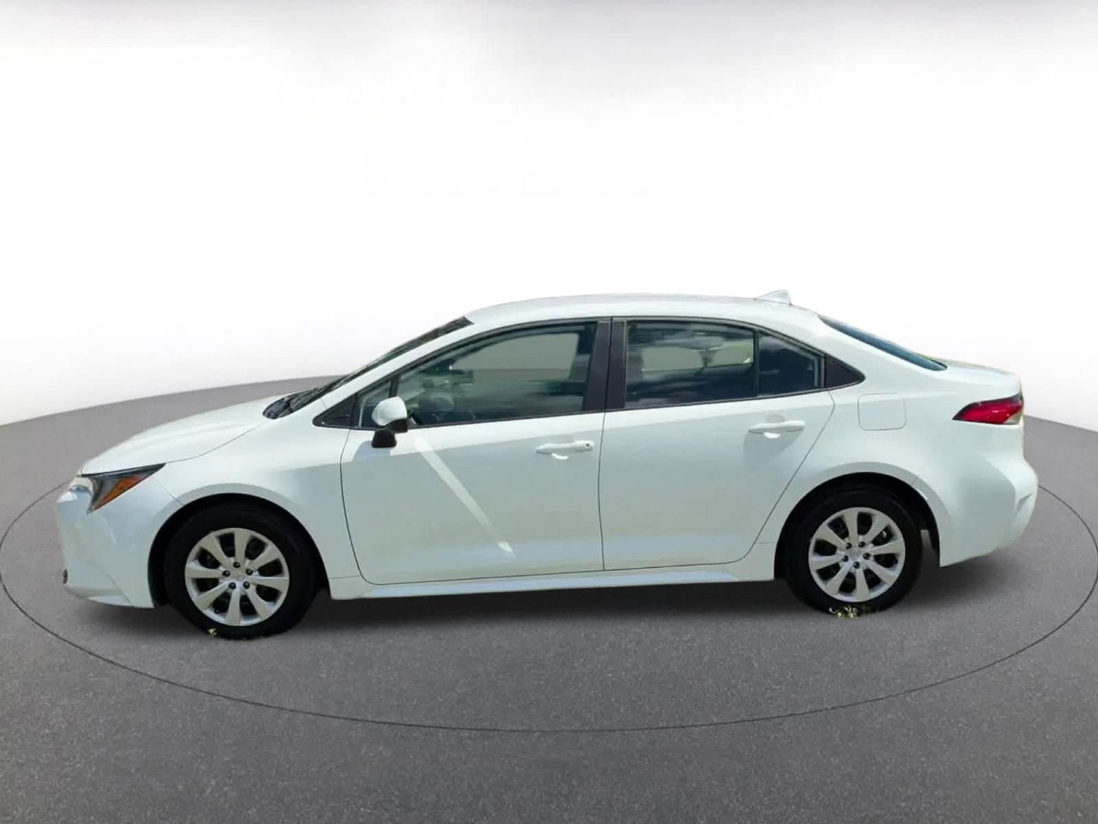Thumbnail: 2024 Toyota Corolla - 9
