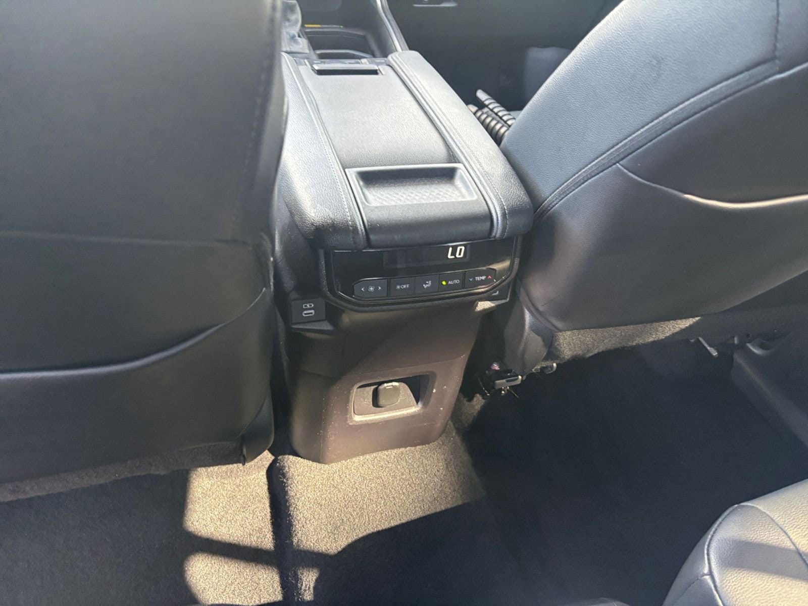 Thumbnail: 2025 Toyota Grand Highlander - 25