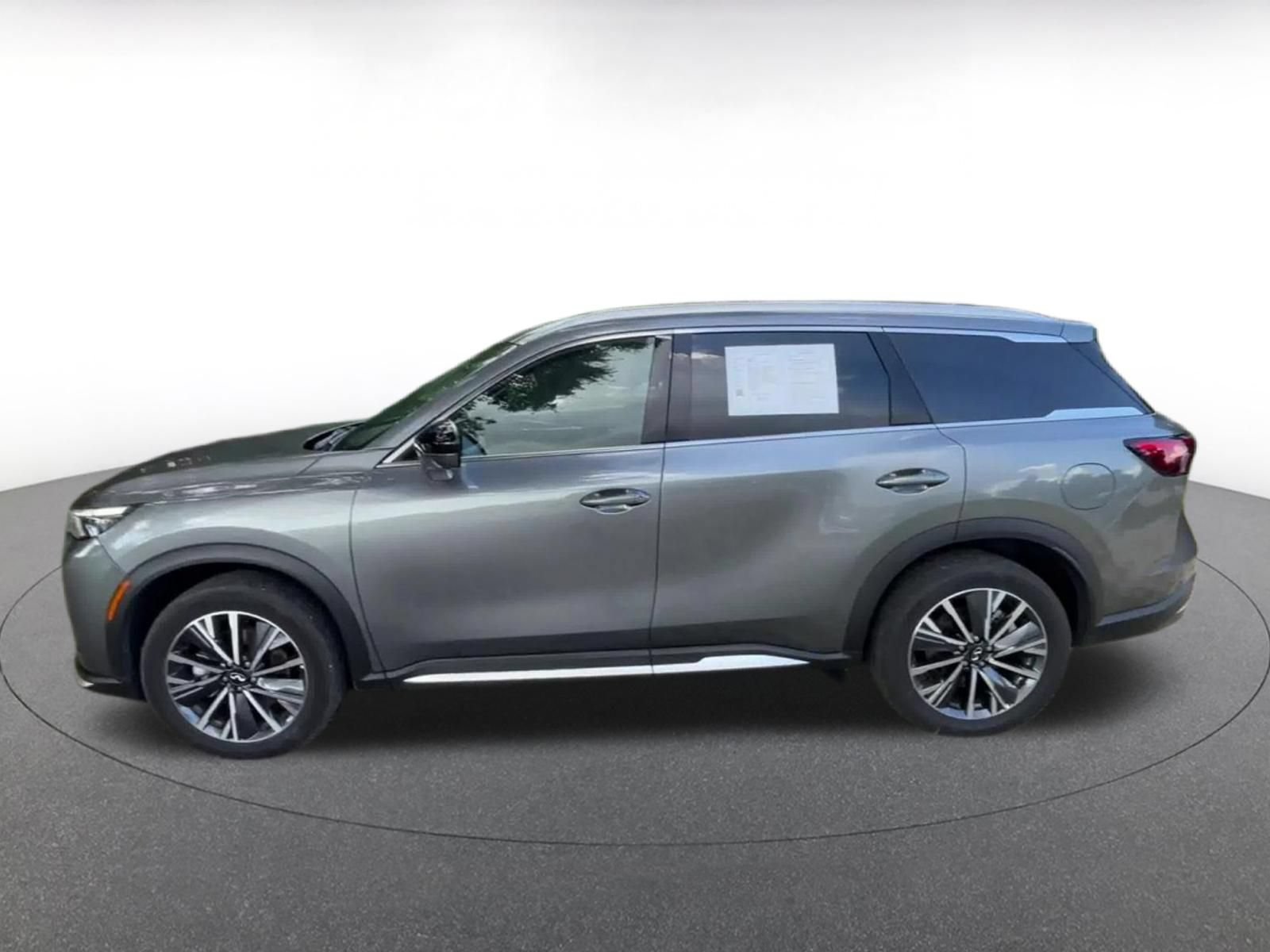 Thumbnail: 2026 INFINITI QX60 - 9
