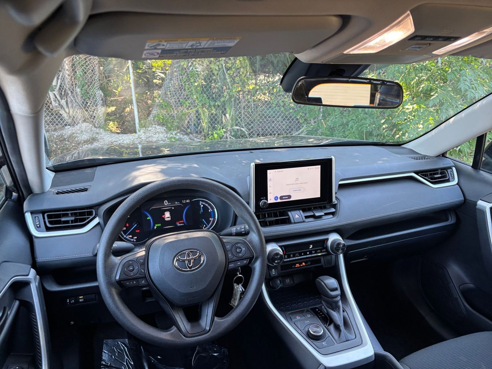 Thumbnail: 2025 Toyota RAV4 - 33