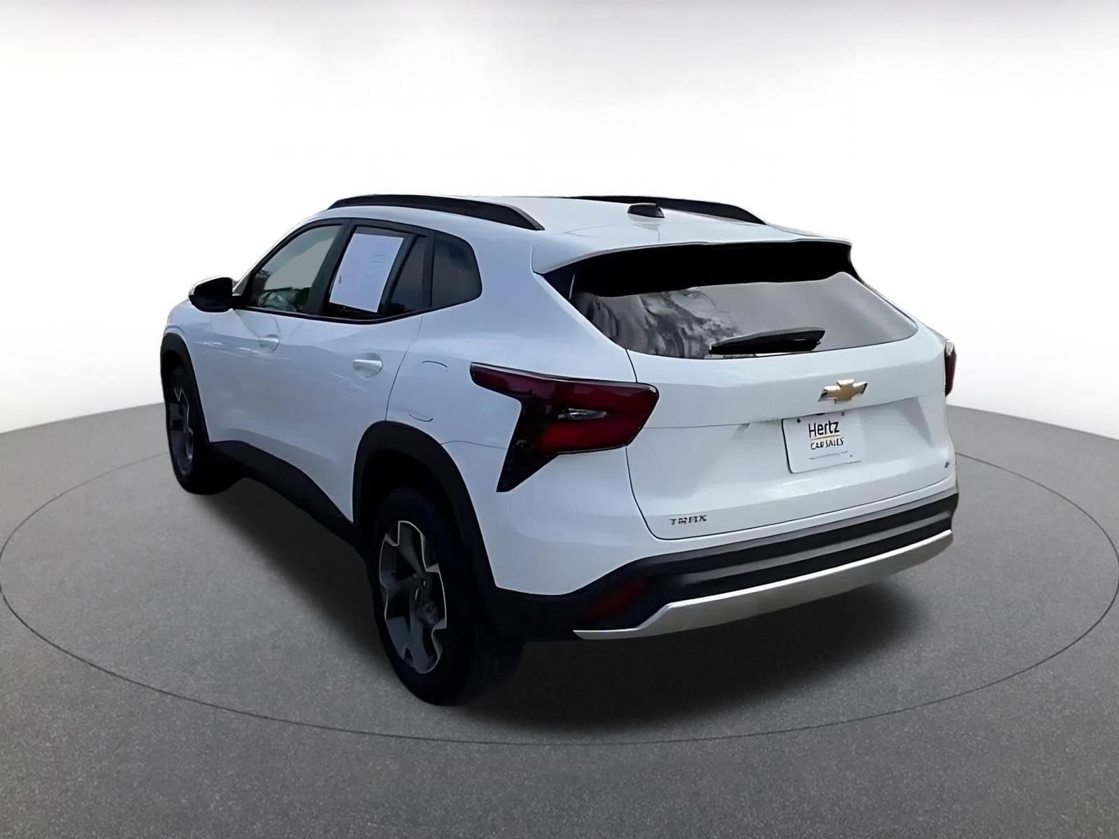 Thumbnail: 2025 Chevrolet Trax - 11