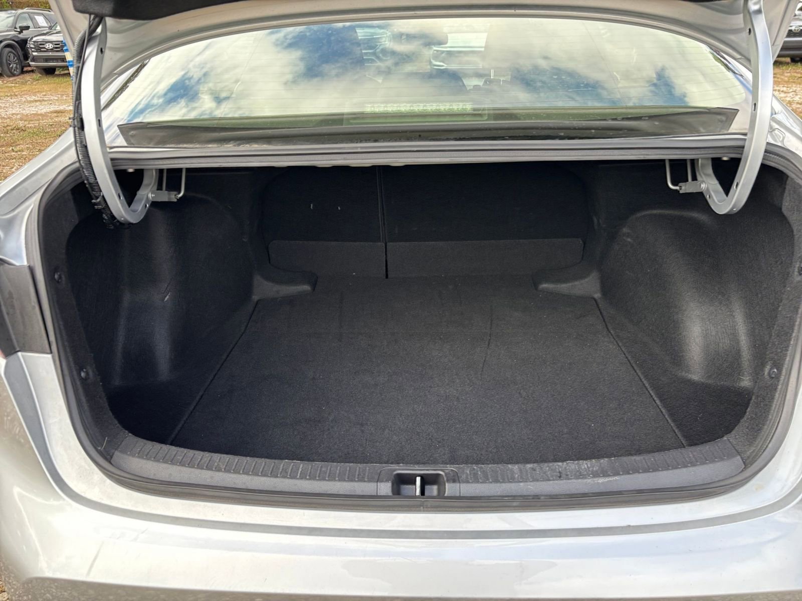 Thumbnail: 2025 Toyota Corolla - 31