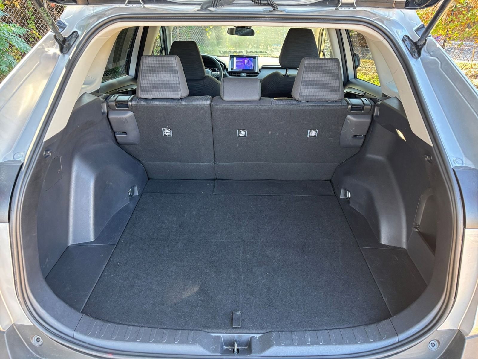 Thumbnail: 2025 Toyota RAV4 - 31