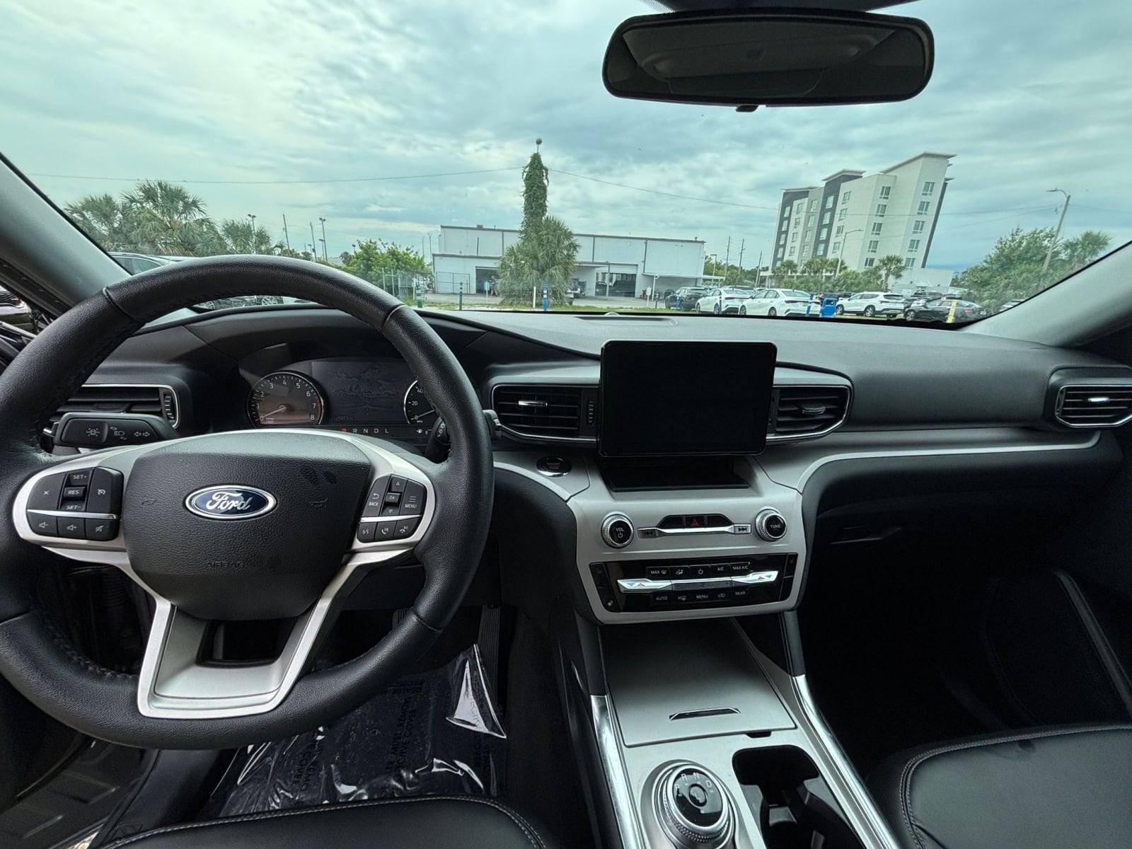 Thumbnail: 2024 Ford Explorer - 33