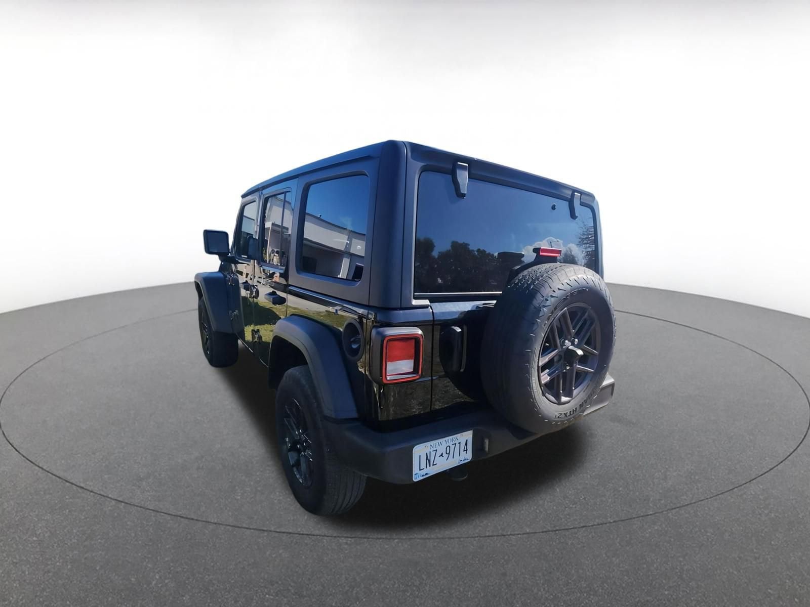 Thumbnail: 2025 Jeep Wrangler - 5