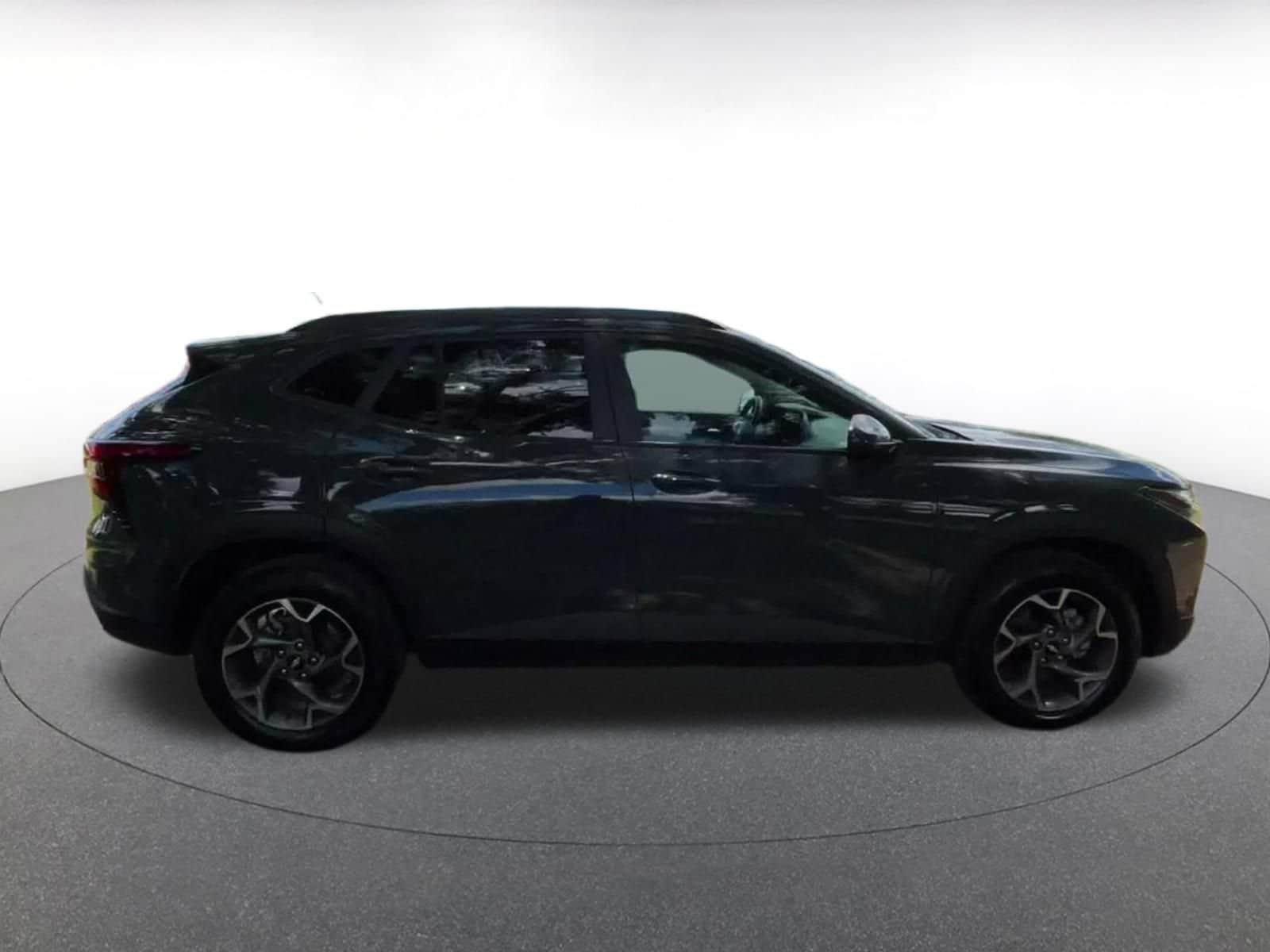 Thumbnail: 2025 Chevrolet Trax - 15