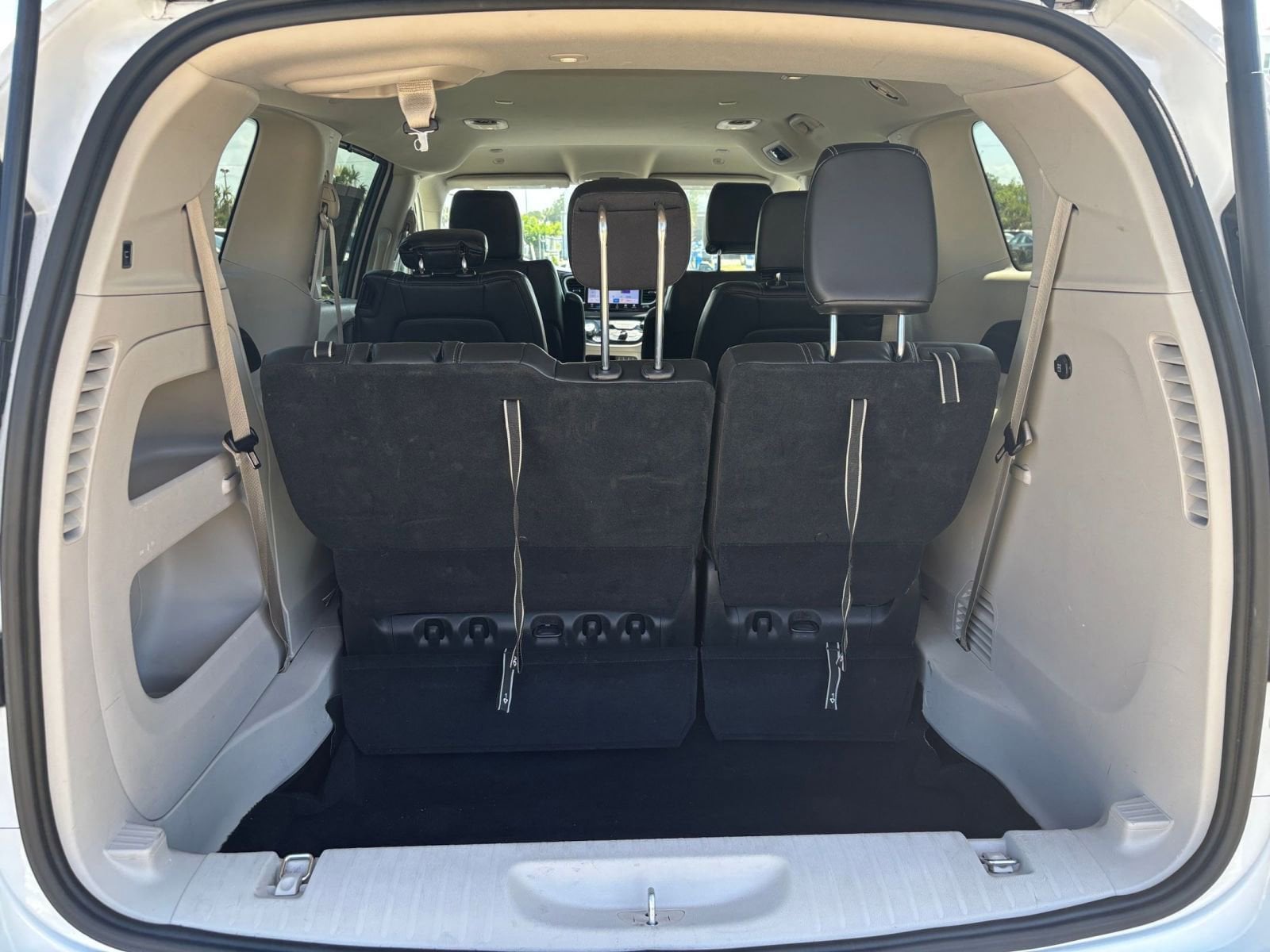 Thumbnail: 2024 Chrysler Pacifica - 33