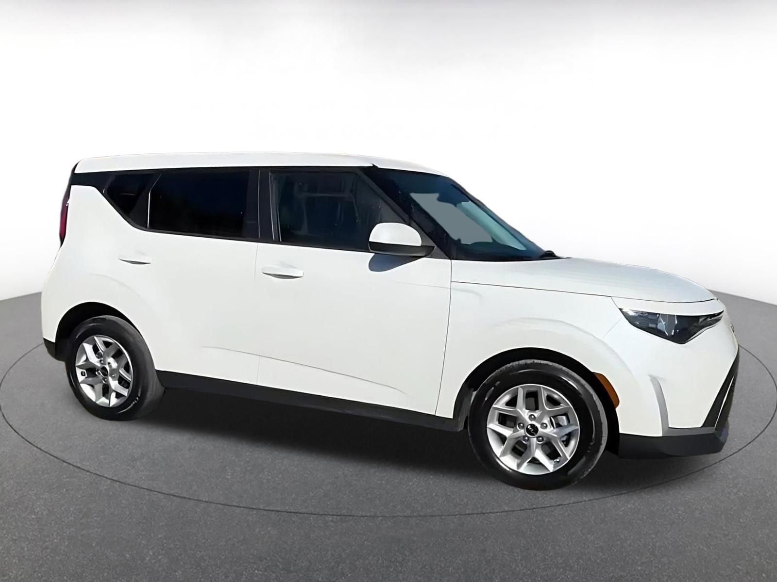 Thumbnail: 2025 Kia Soul - 8