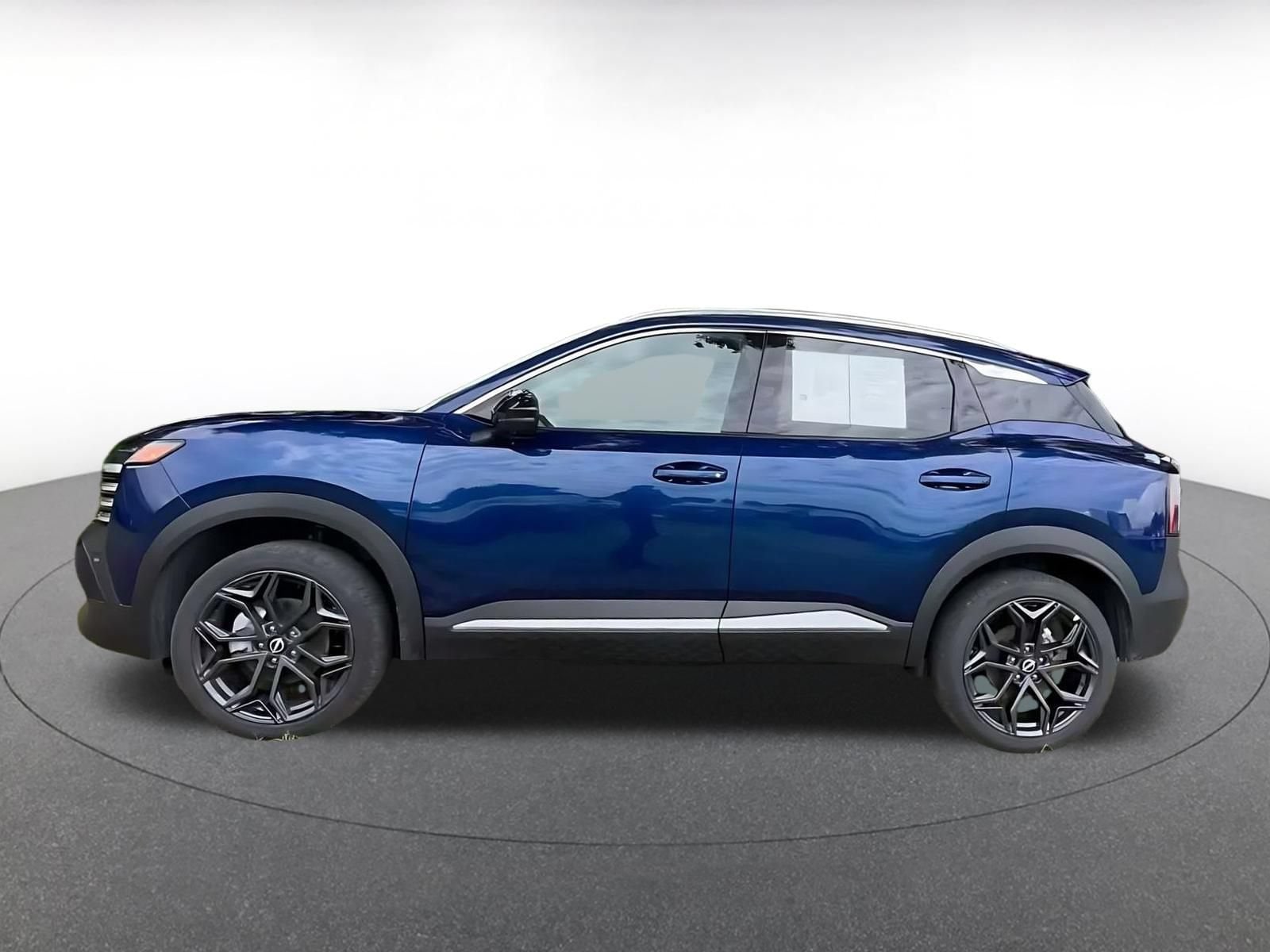 Thumbnail: 2026 Nissan Kicks - 9
