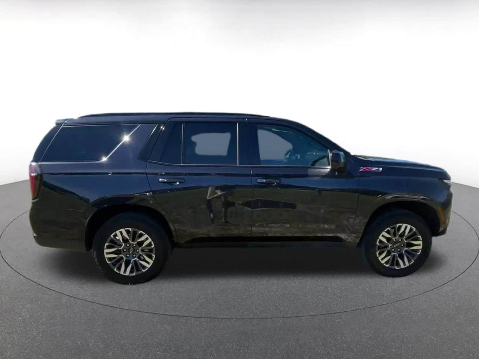 Thumbnail: 2025 Chevrolet Tahoe - 15