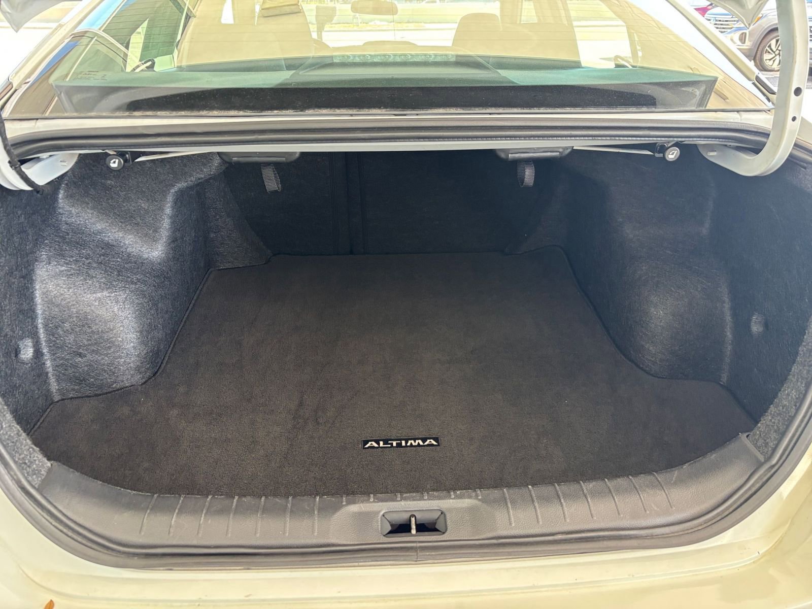 Thumbnail: 2025 Nissan Altima - 32