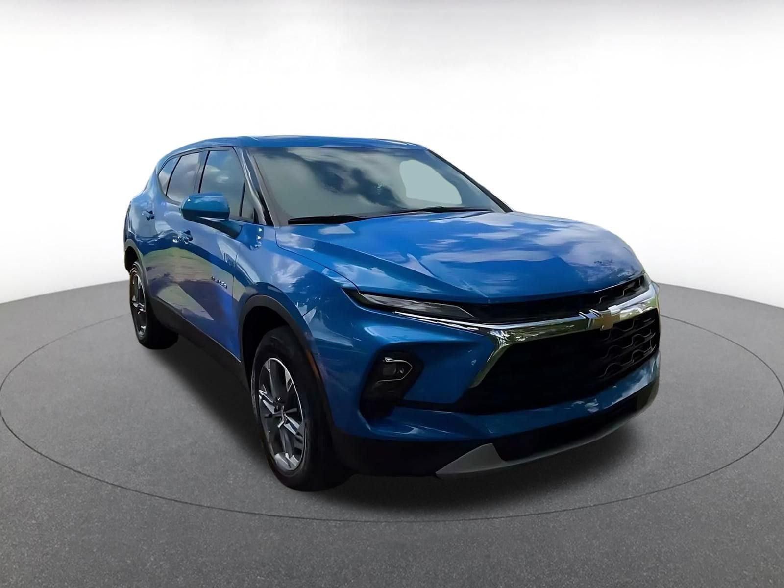 Thumbnail: 2025 Chevrolet Blazer - 3