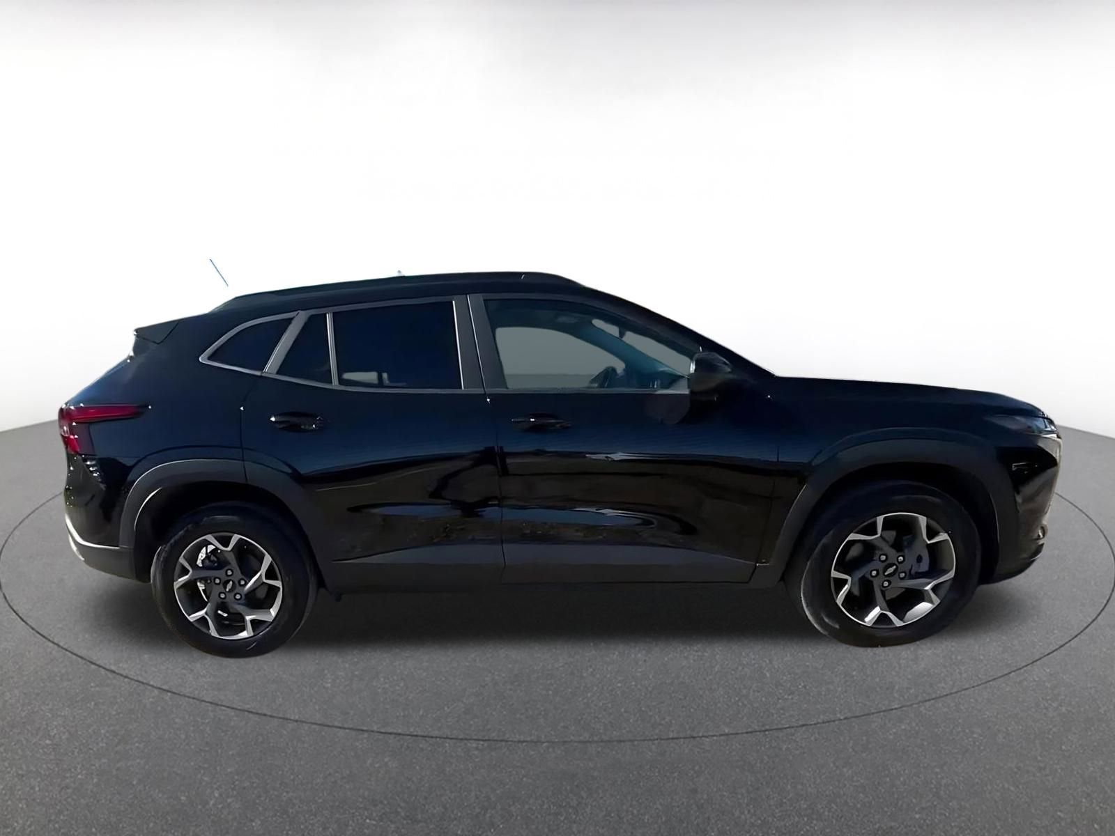 Thumbnail: 2025 Chevrolet Trax - 18