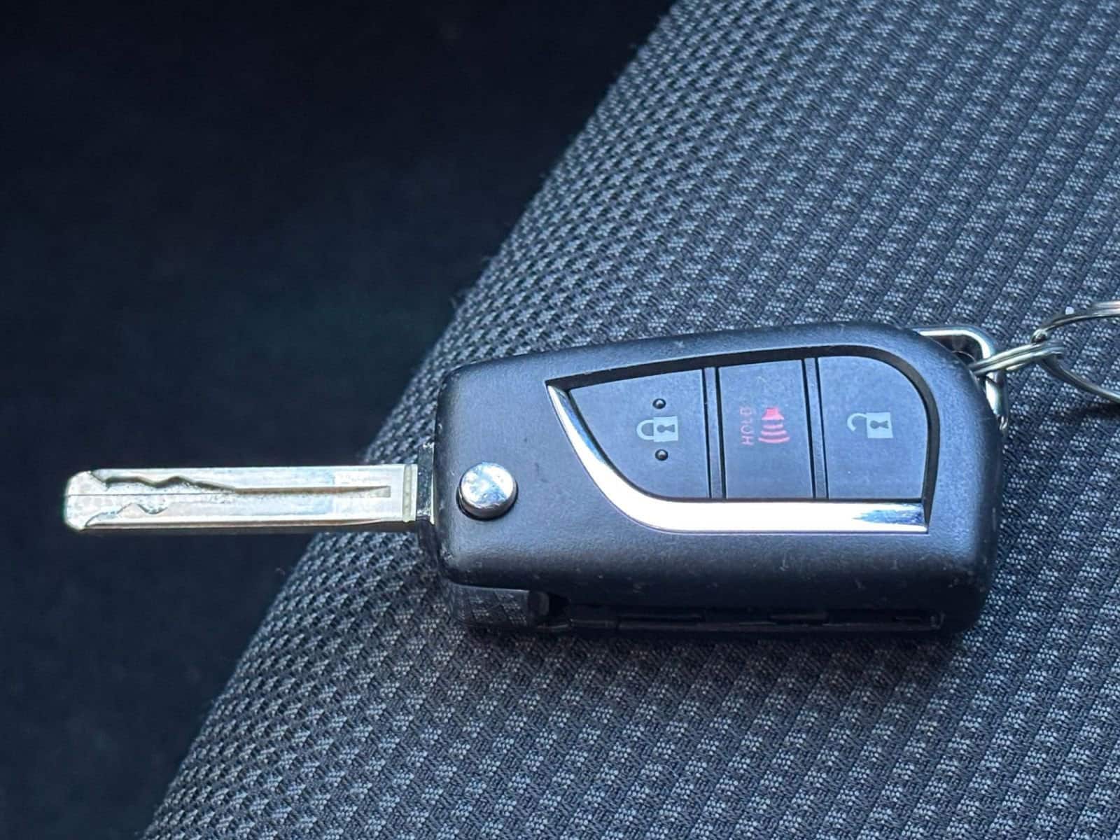 Thumbnail: 2025 Toyota RAV4 - 22