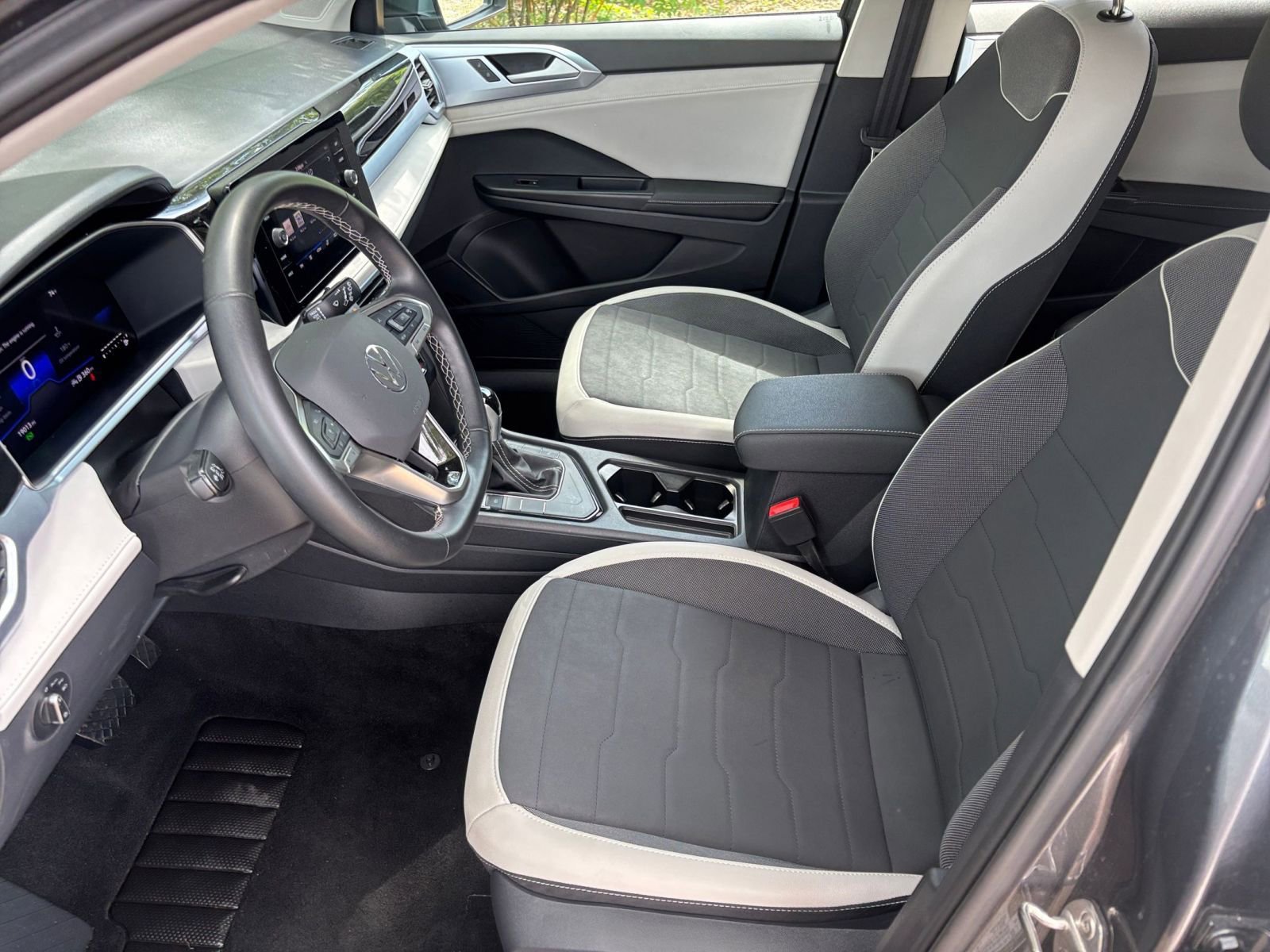 Thumbnail: 2025 Volkswagen Taos - 28