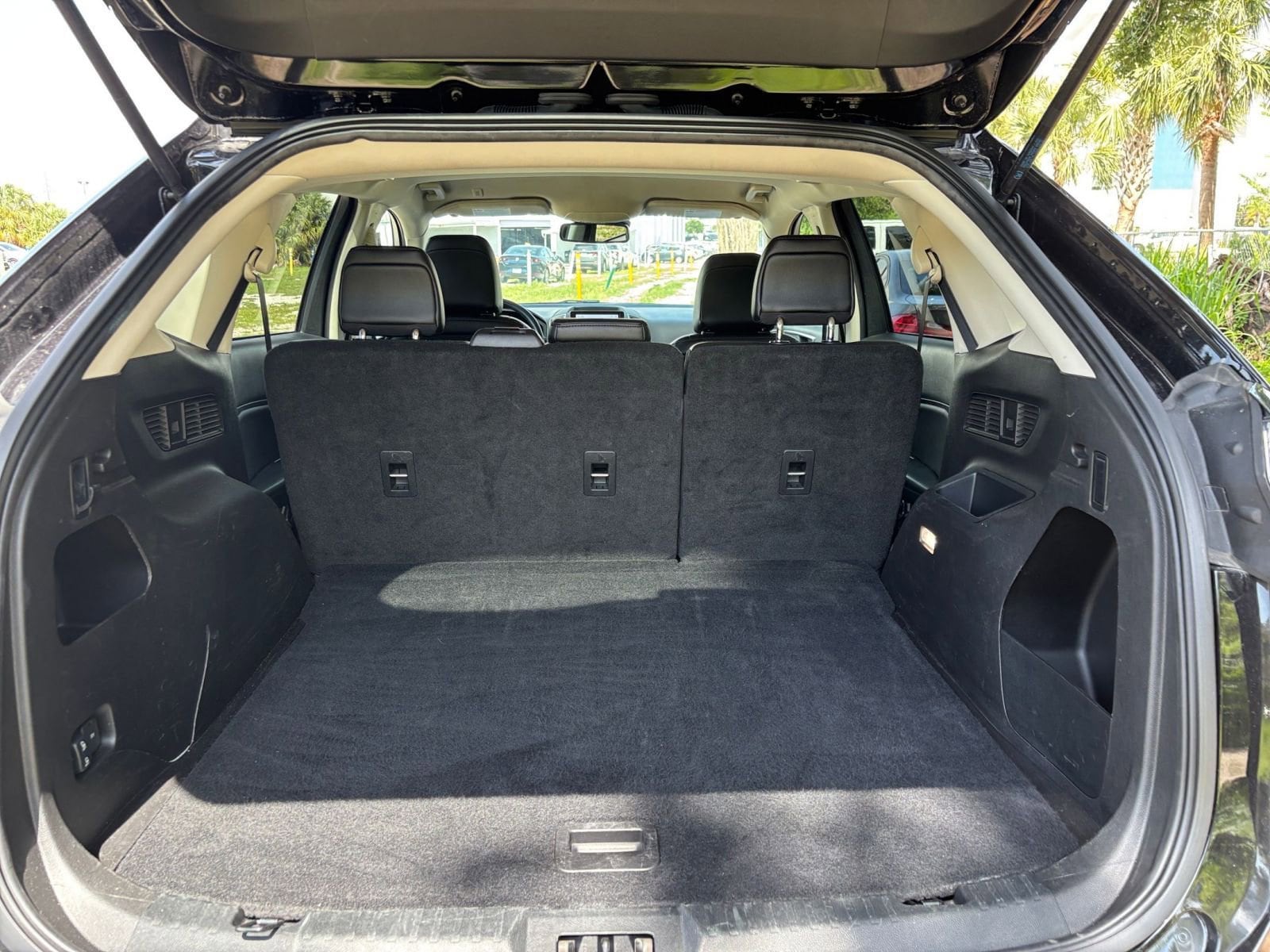 Thumbnail: 2024 Ford Edge - 31