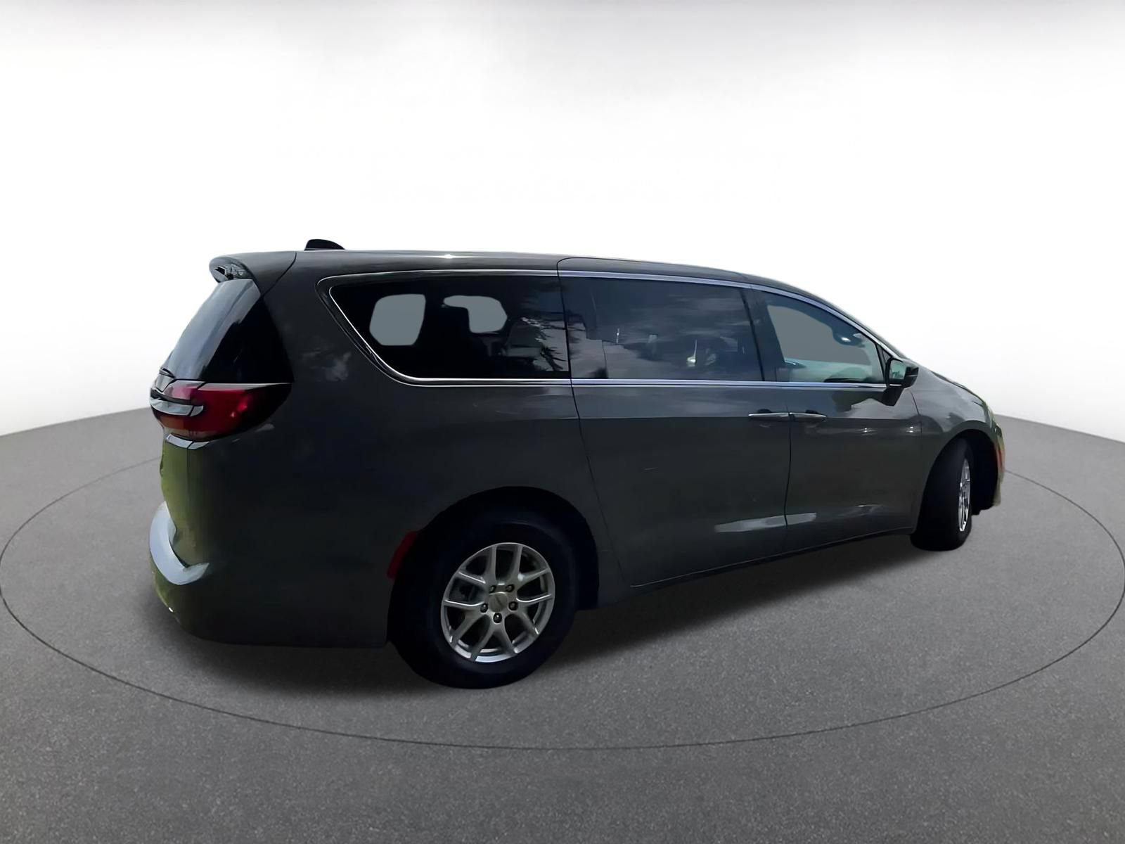 Thumbnail: 2025 Chrysler Pacifica - 13