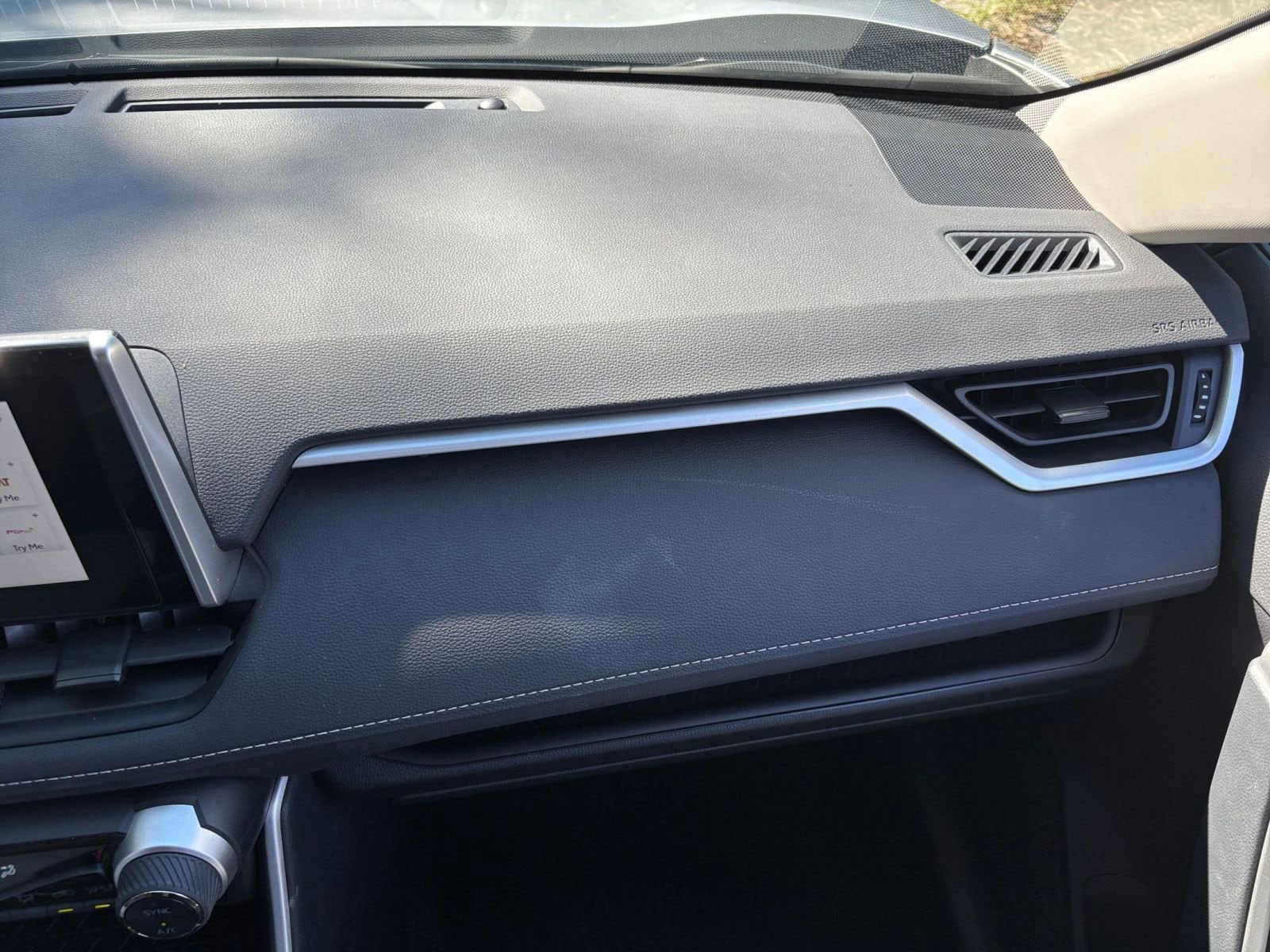 Thumbnail: 2025 Toyota RAV4 - 35