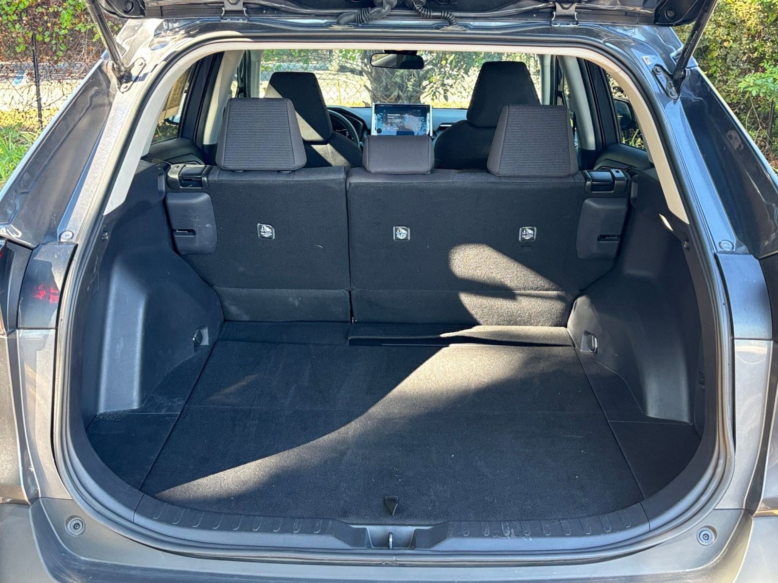 Thumbnail: 2025 Toyota RAV4 - 31