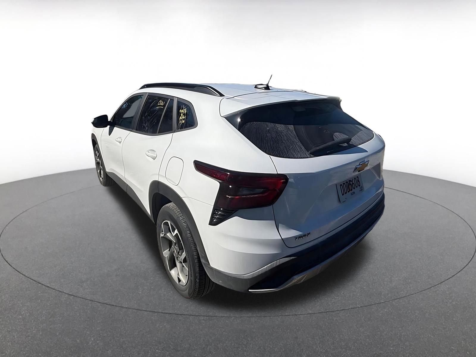 Thumbnail: 2025 Chevrolet Trax - 6