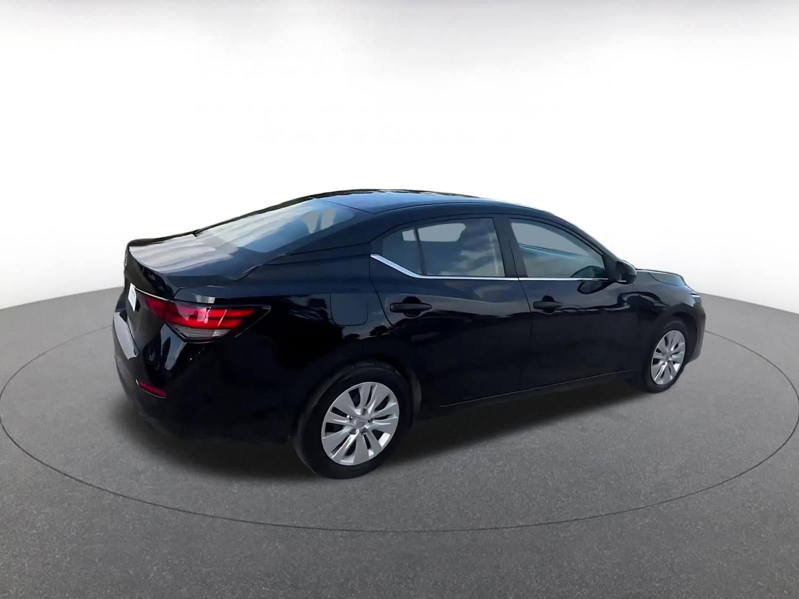 Thumbnail: 2025 Nissan Sentra - 15