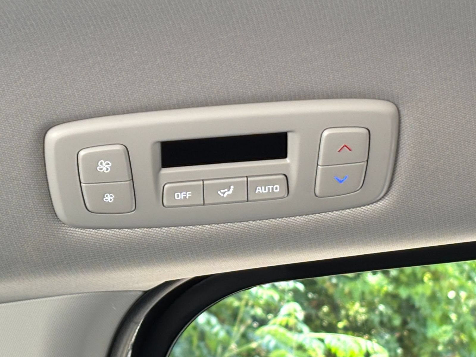 Thumbnail: 2026 Kia Carnival - 24