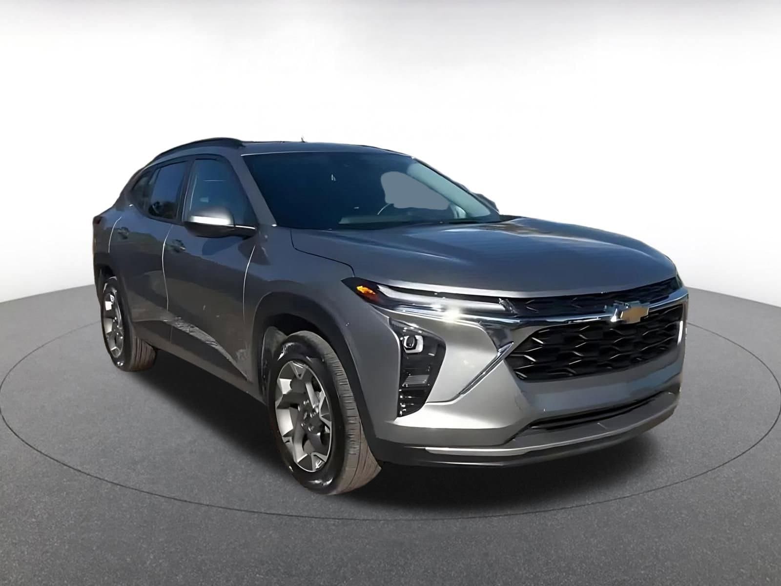 Thumbnail: 2025 Chevrolet Trax - 2