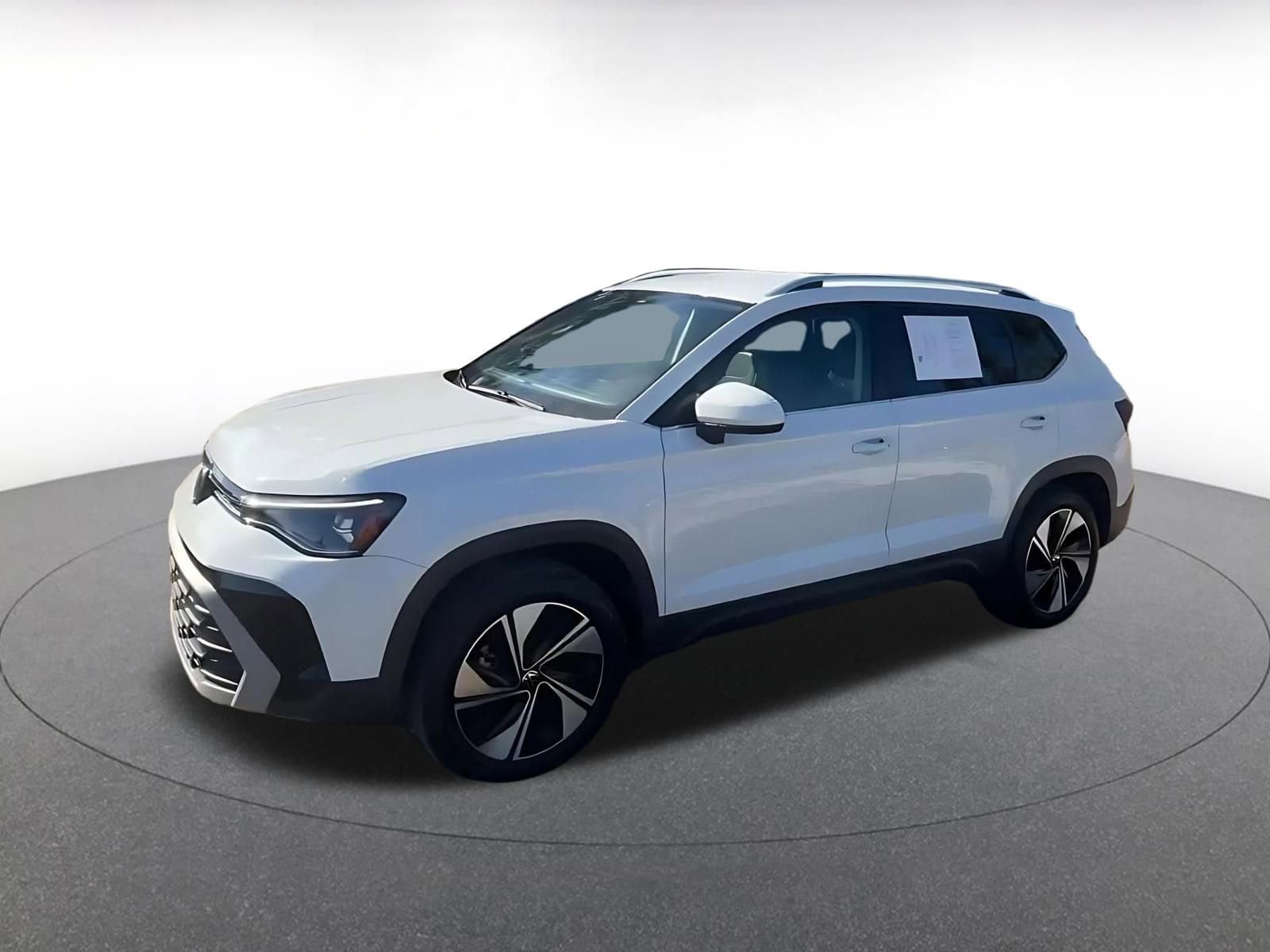 Thumbnail: 2025 Volkswagen Taos - 8