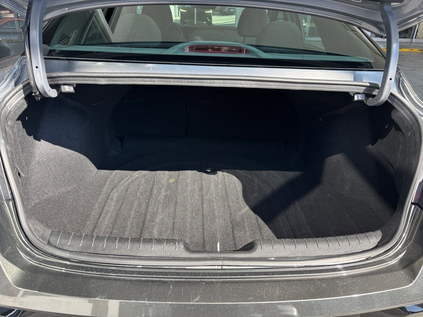 Thumbnail: 2025 Hyundai Elantra - 32