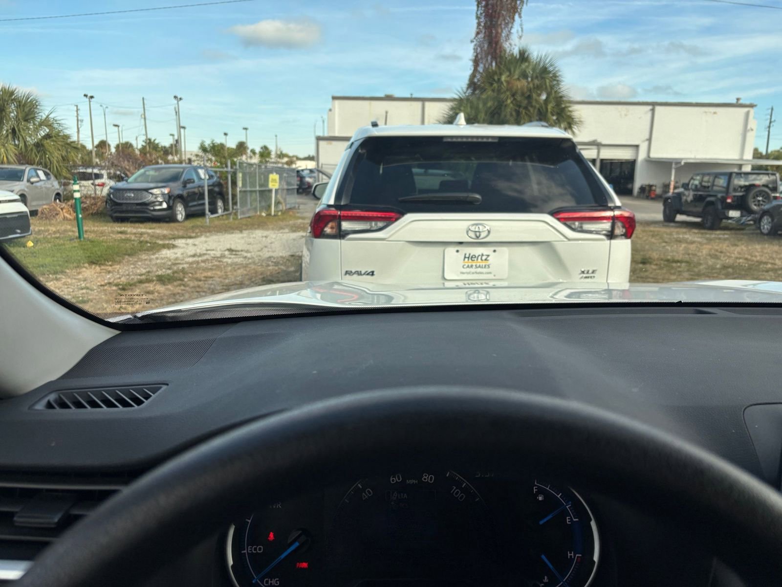 Thumbnail: 2025 Toyota RAV4 - 15