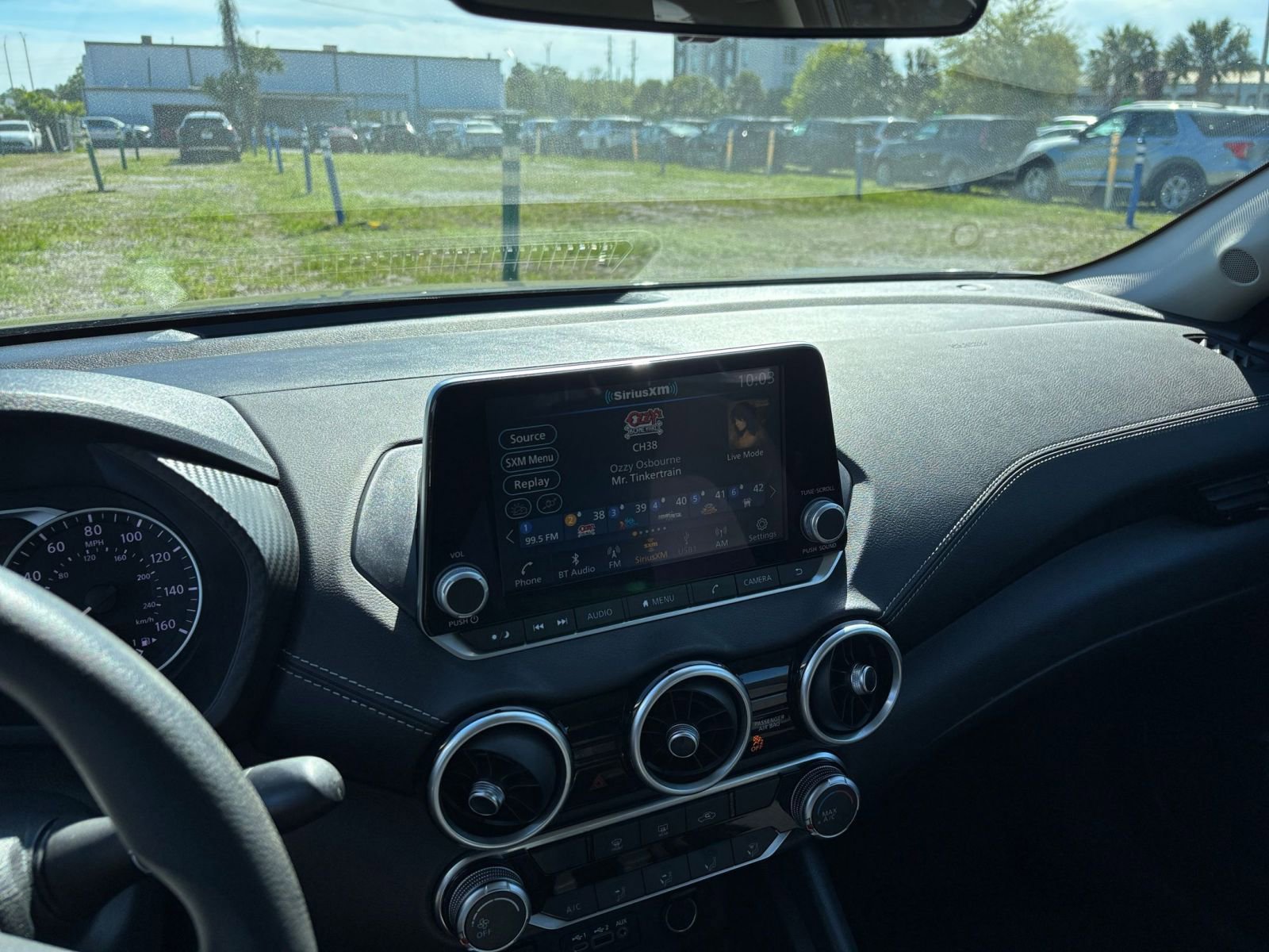 Thumbnail: 2025 Nissan Sentra - 20