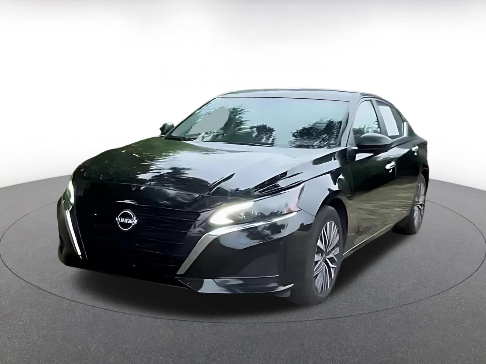 Thumbnail: 2025 Nissan Altima - 7