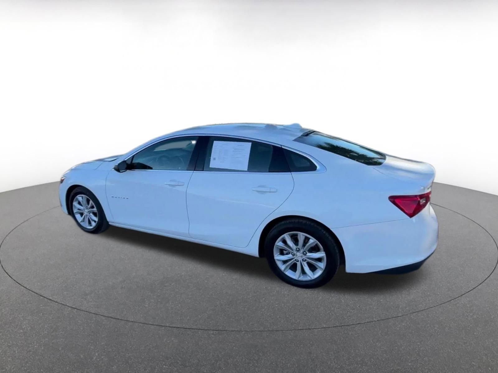 Thumbnail: 2023 Chevrolet Malibu - 10